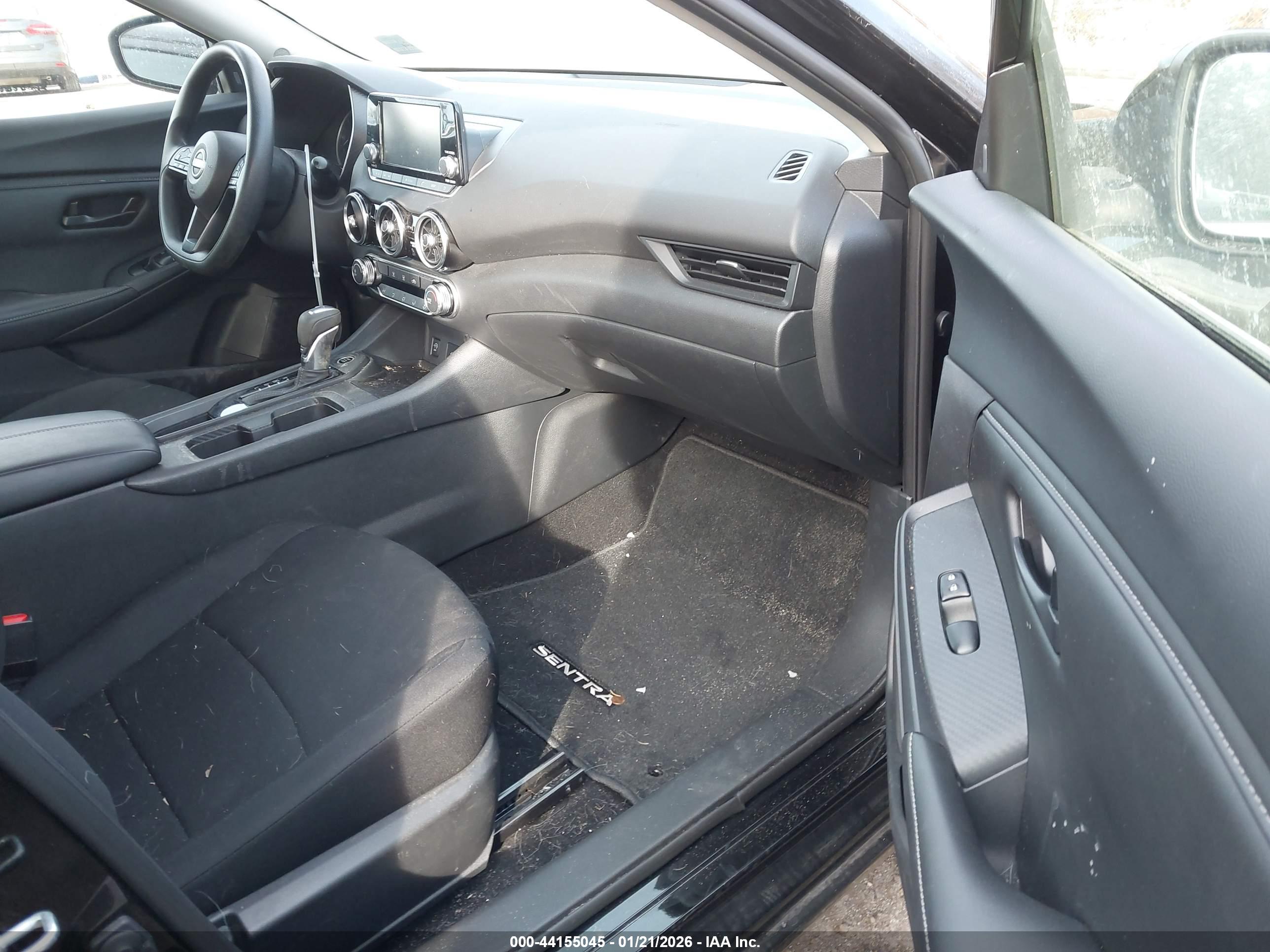 NISSAN SENTRA image 5