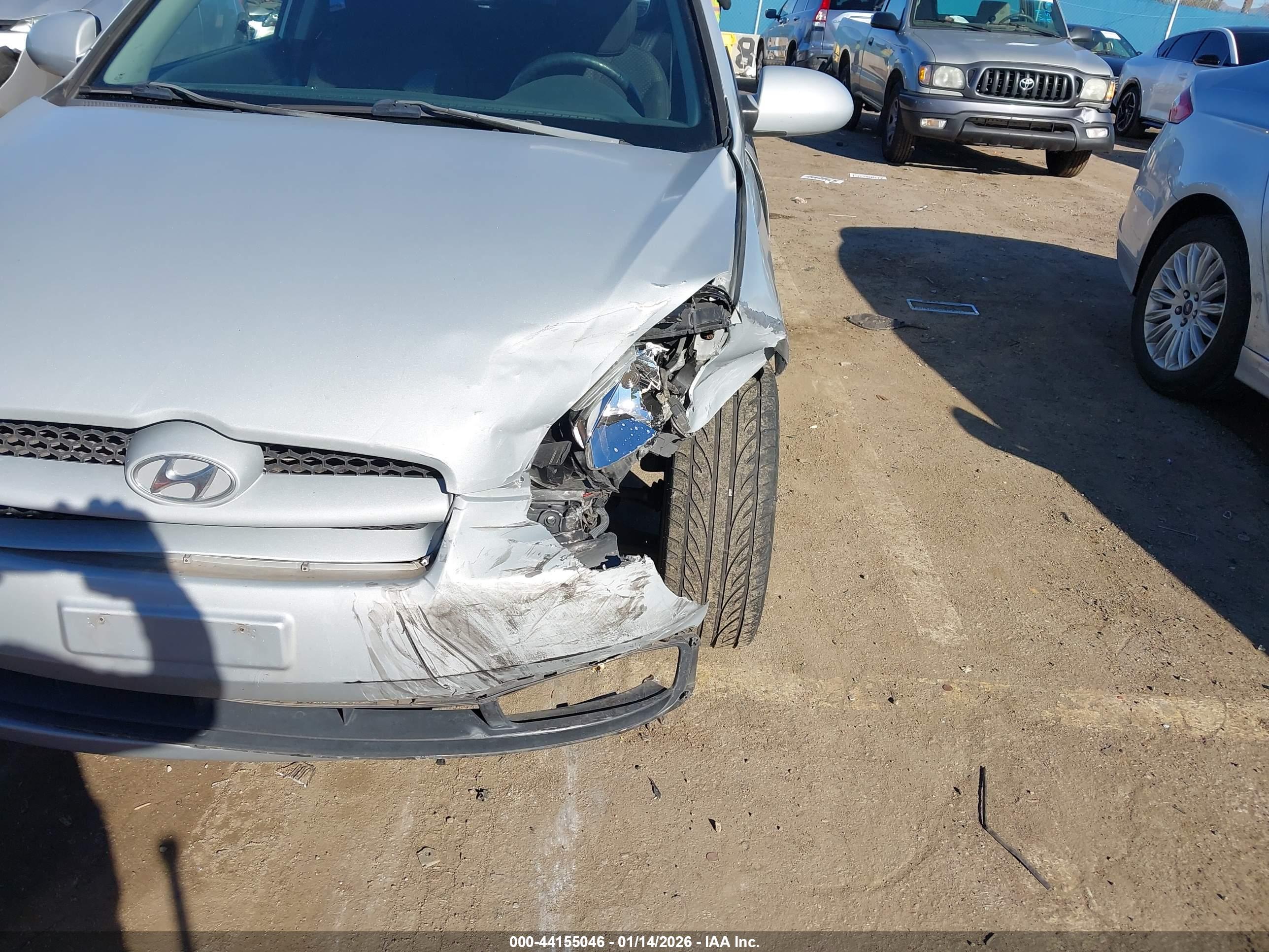 HYUNDAI ACCENT image 6