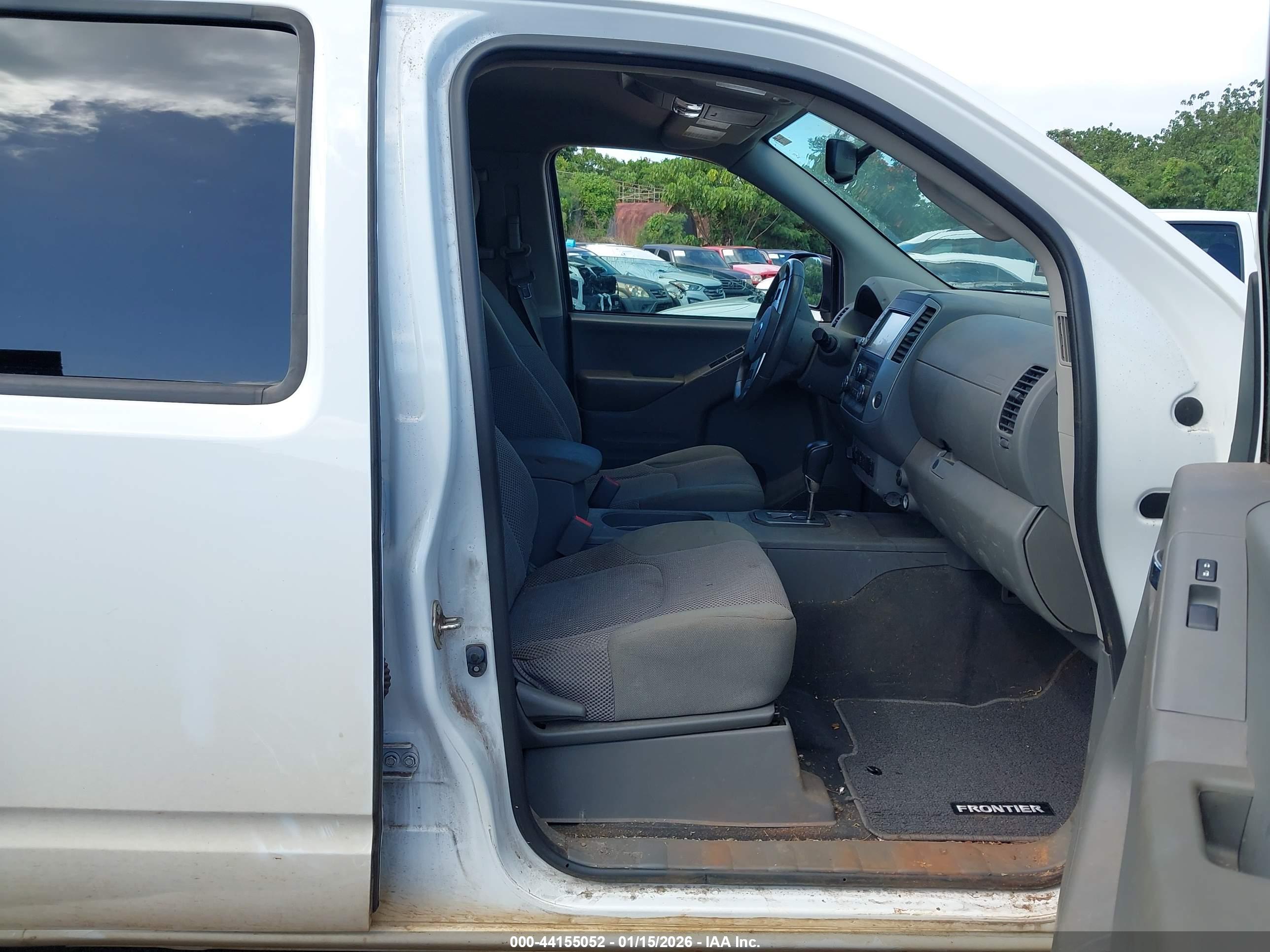 NISSAN FRONTIER image 5