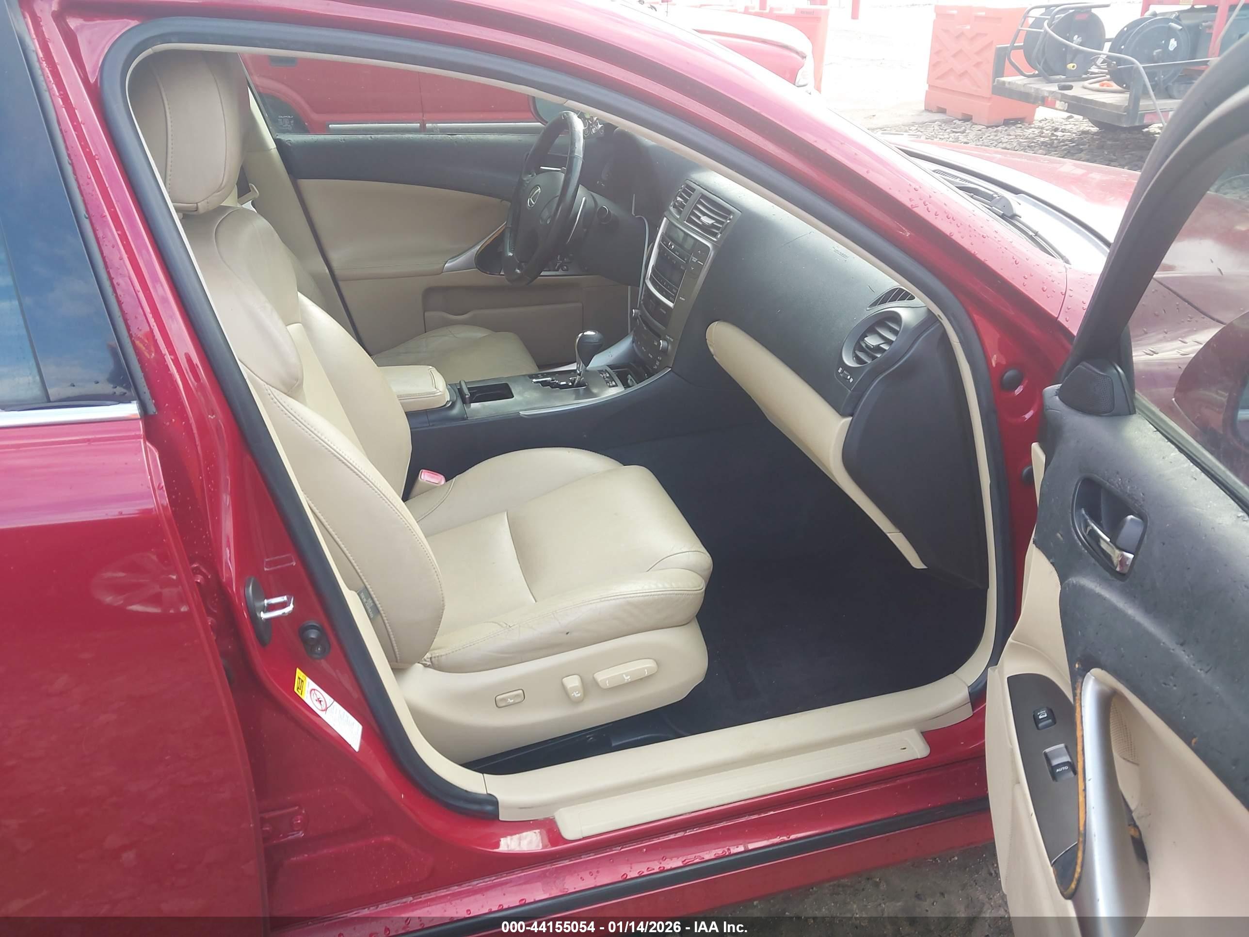 LEXUS IS image 5