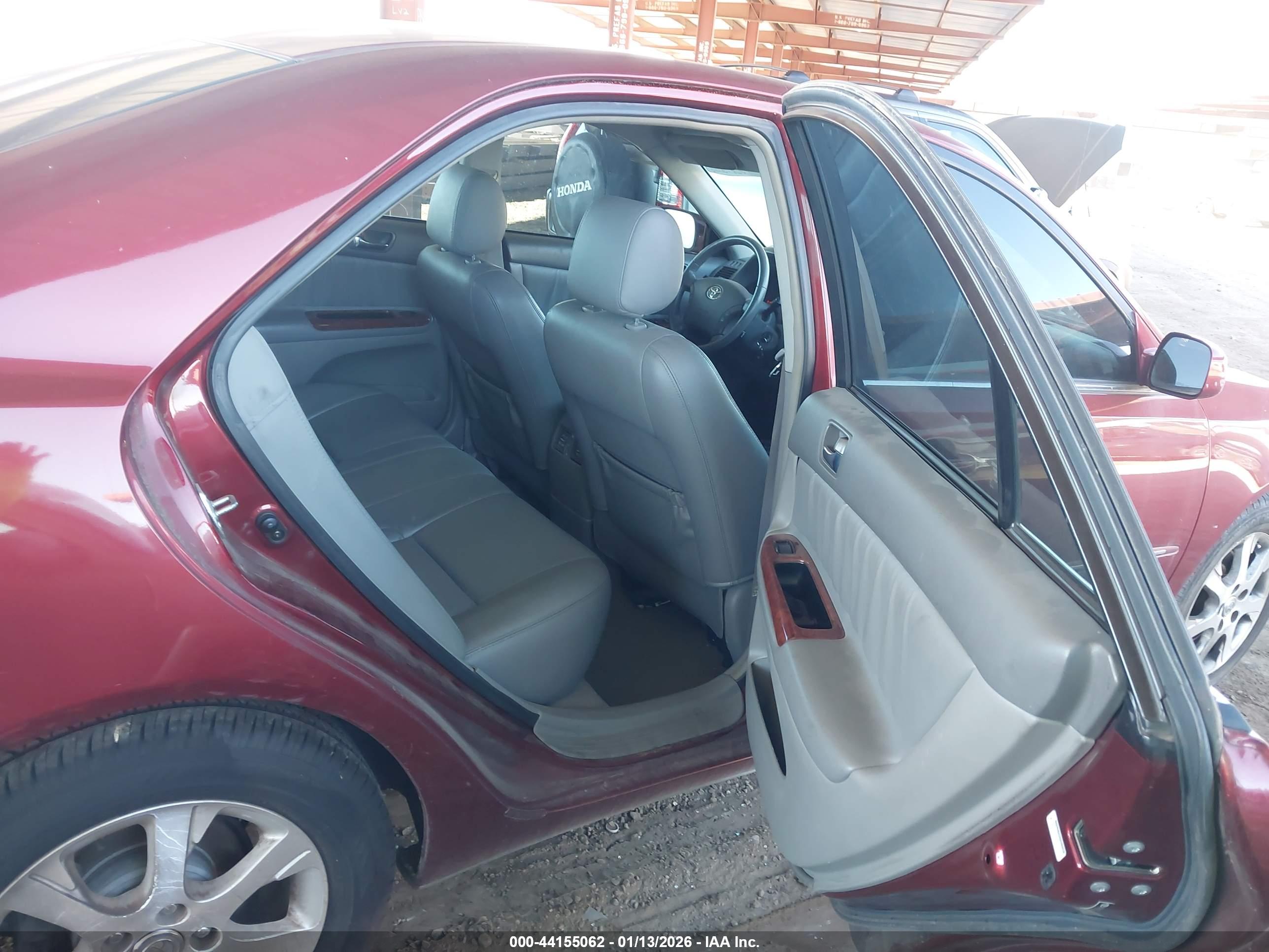TOYOTA CAMRY image 8