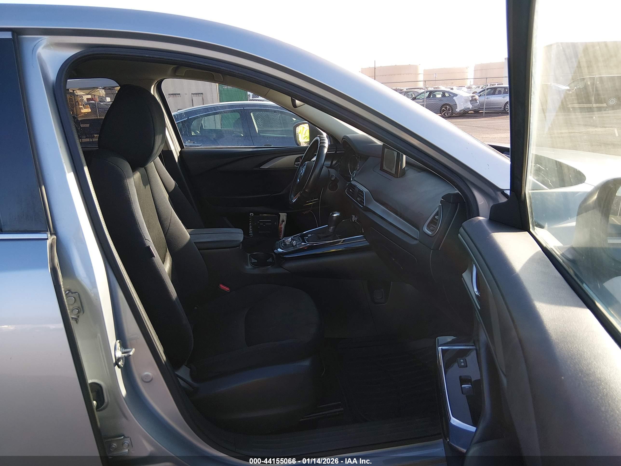 MAZDA CX-9 image 5