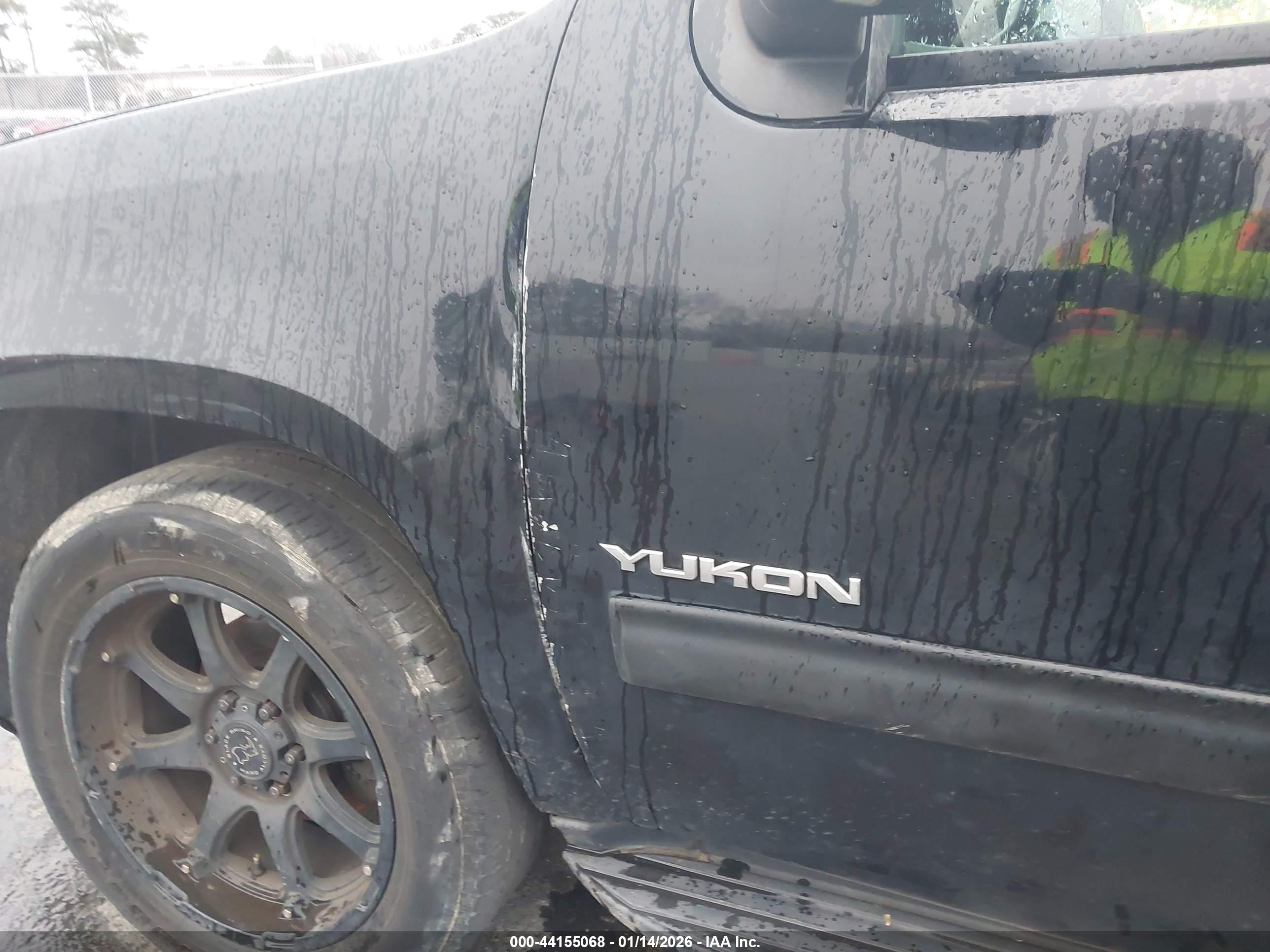 GMC YUKON image 6