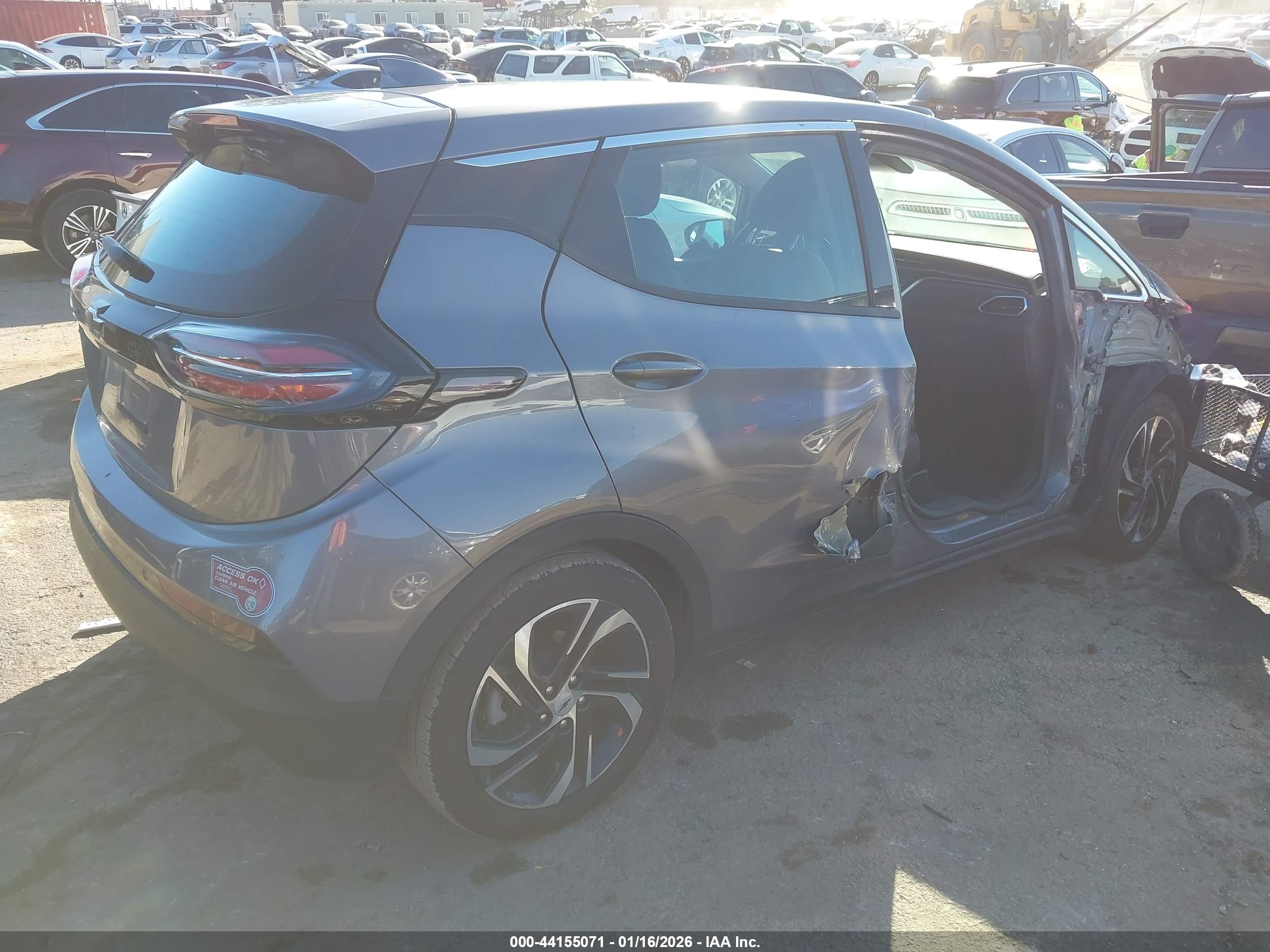 CHEVROLET BOLT image 4