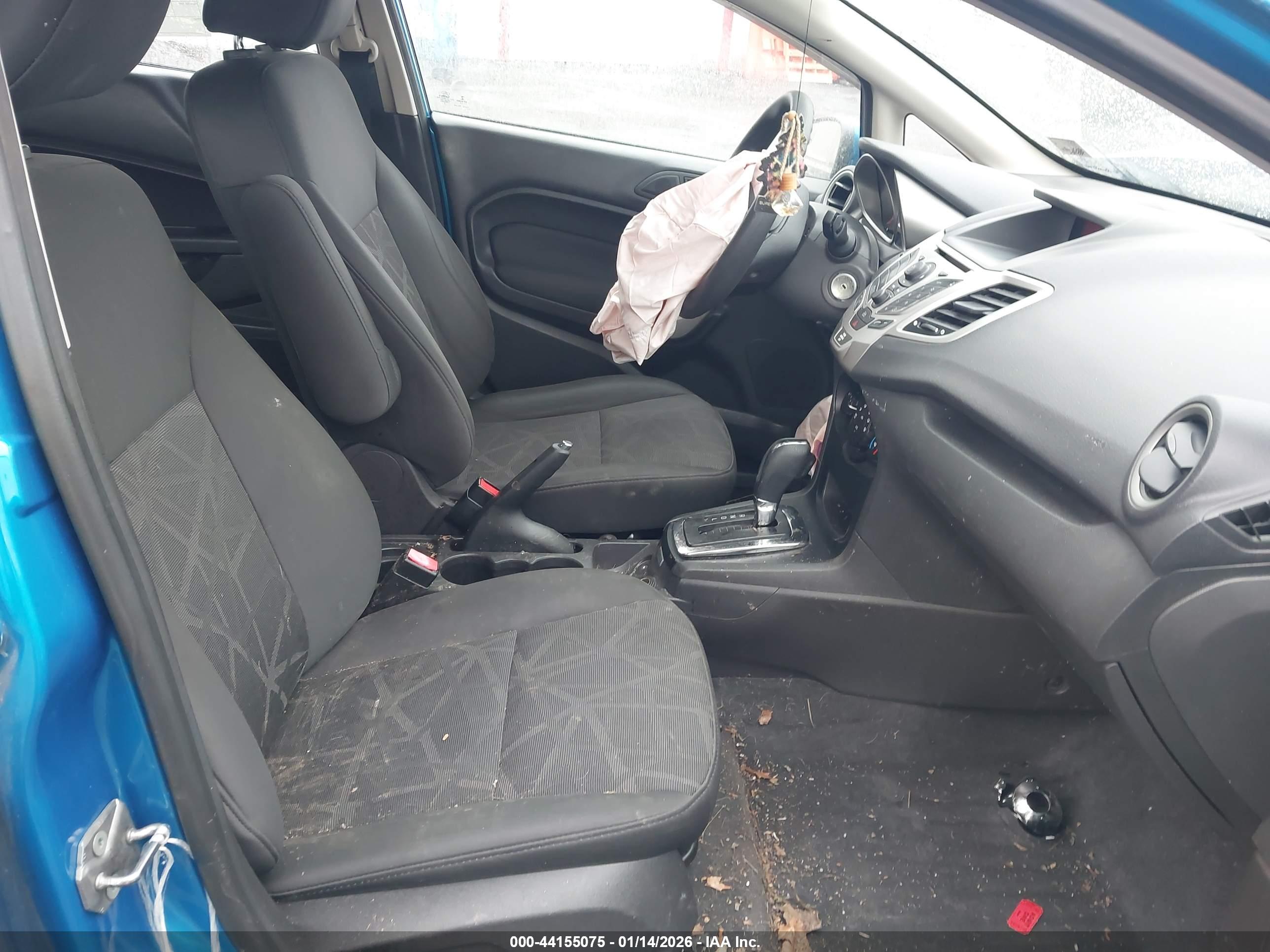FORD FIESTA image 5