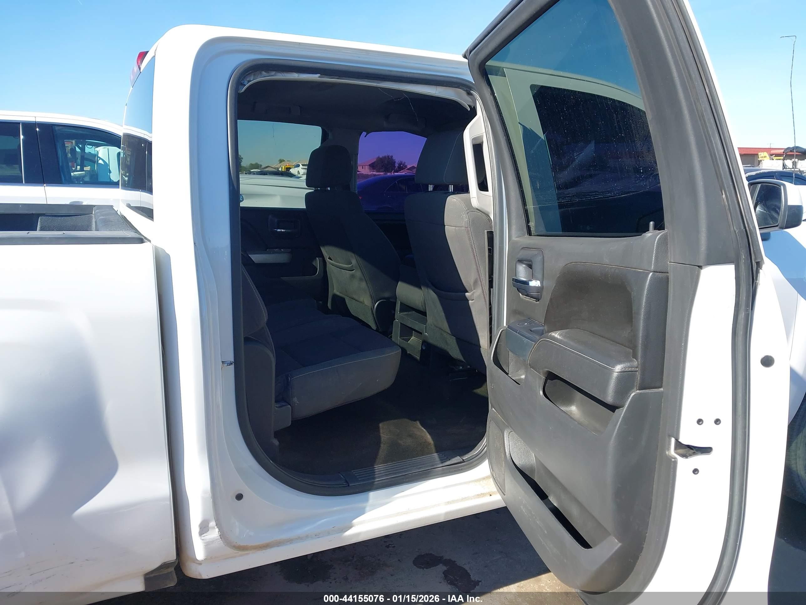 CHEVROLET SILVERADO image 8