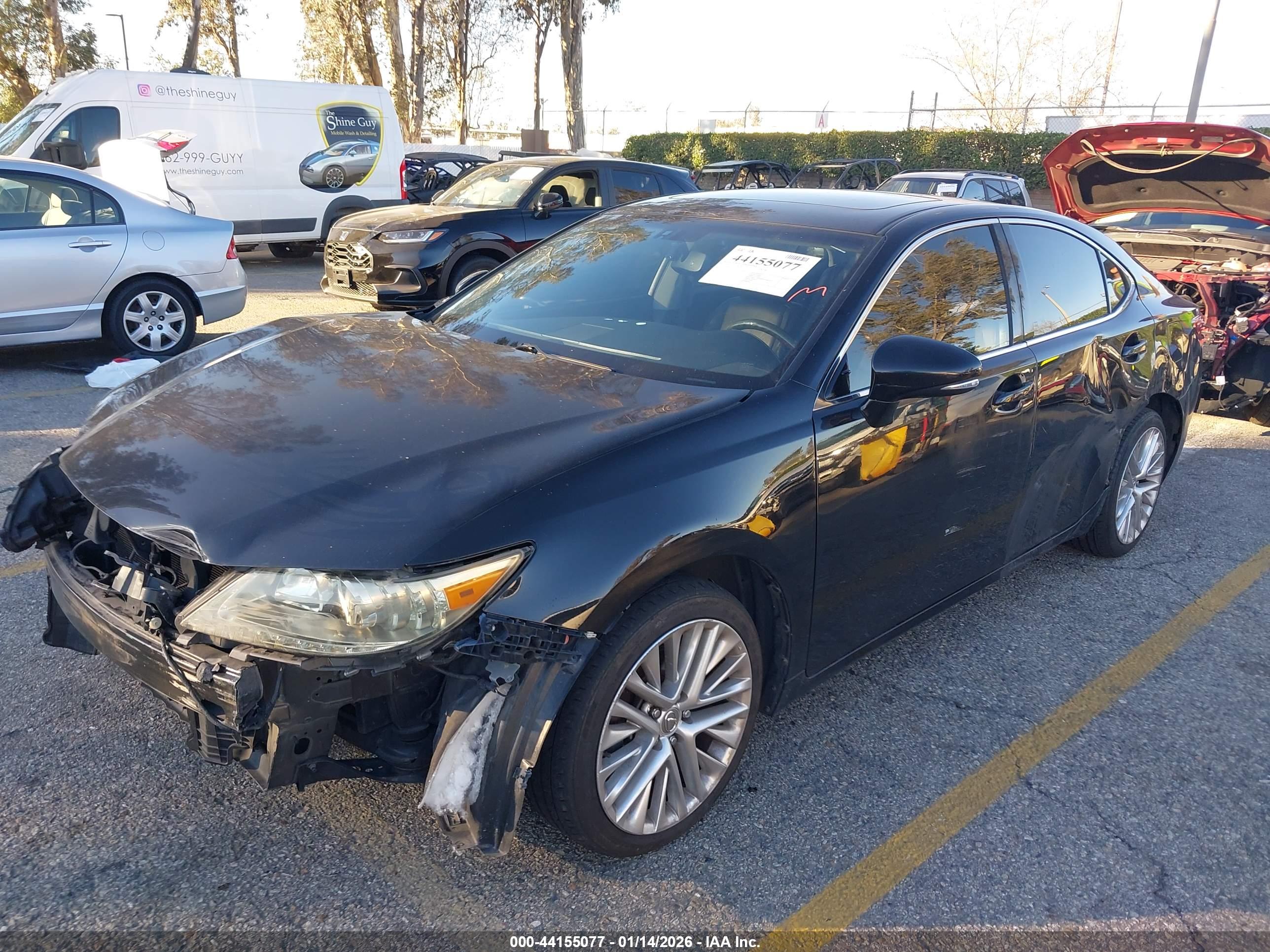 LEXUS ES image 2