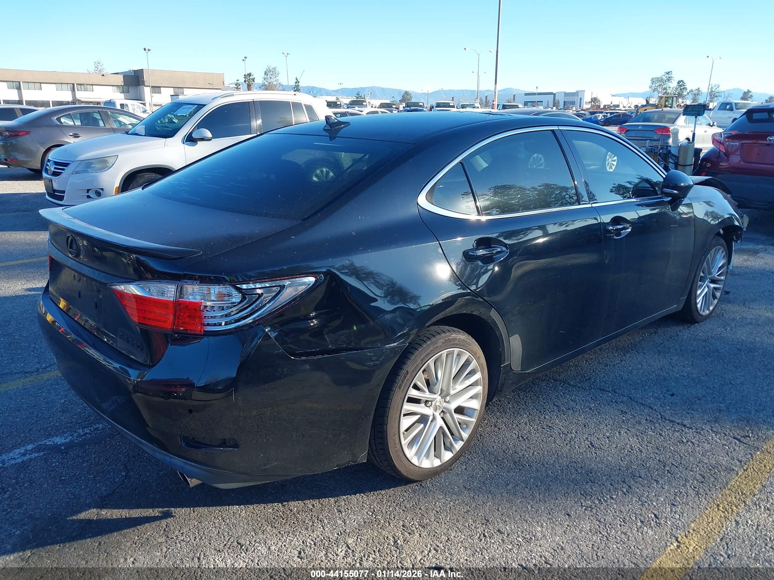LEXUS ES image 4