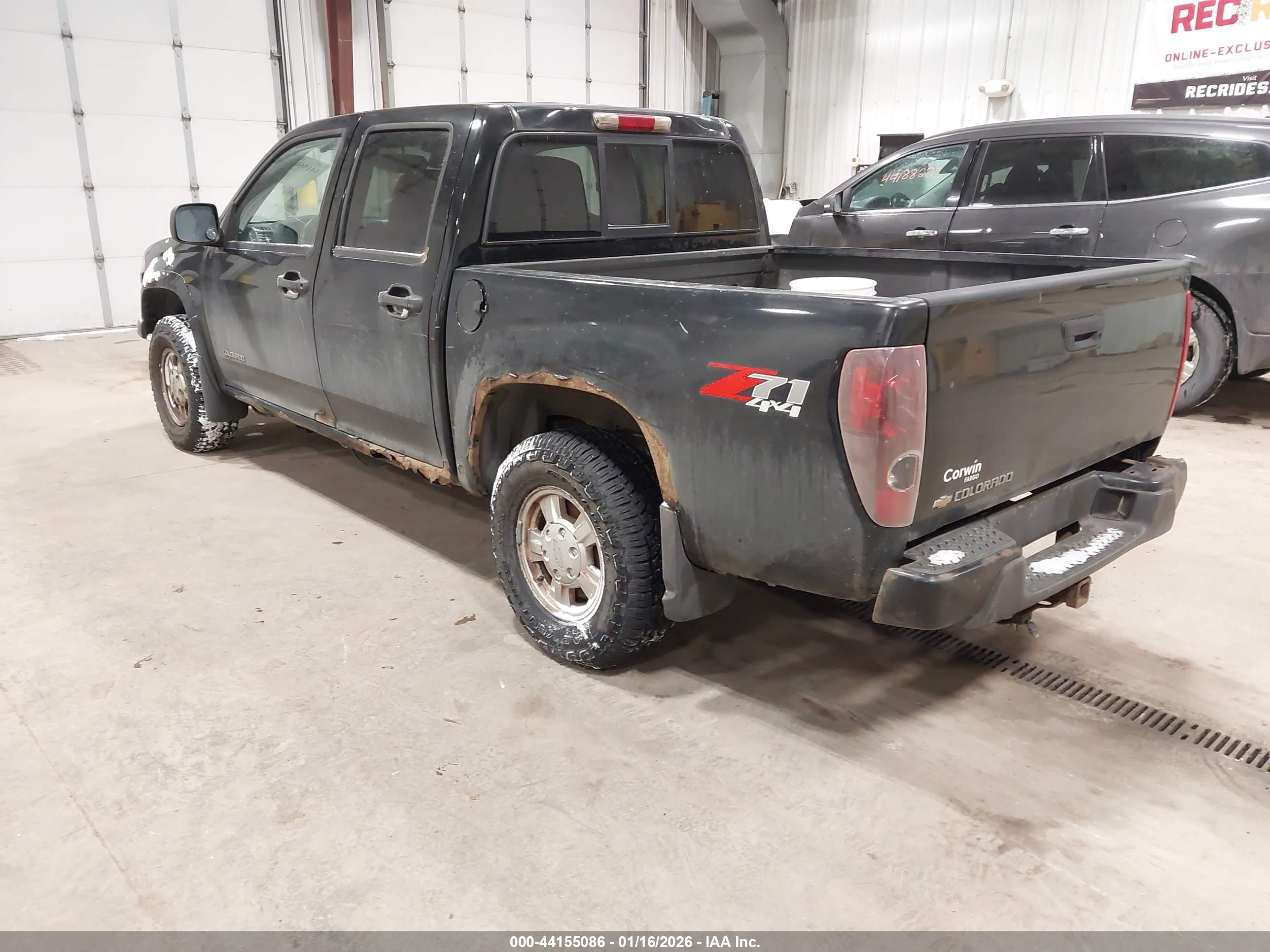 CHEVROLET COLORADO image 3