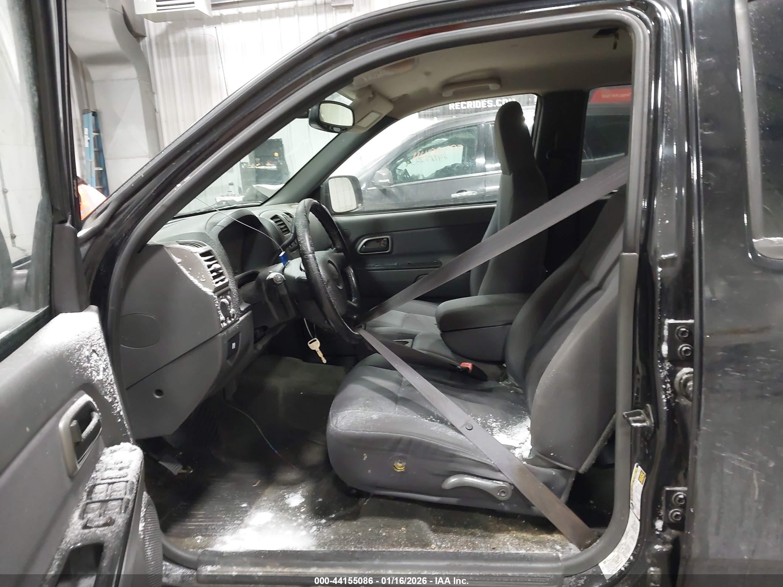 CHEVROLET COLORADO image 5