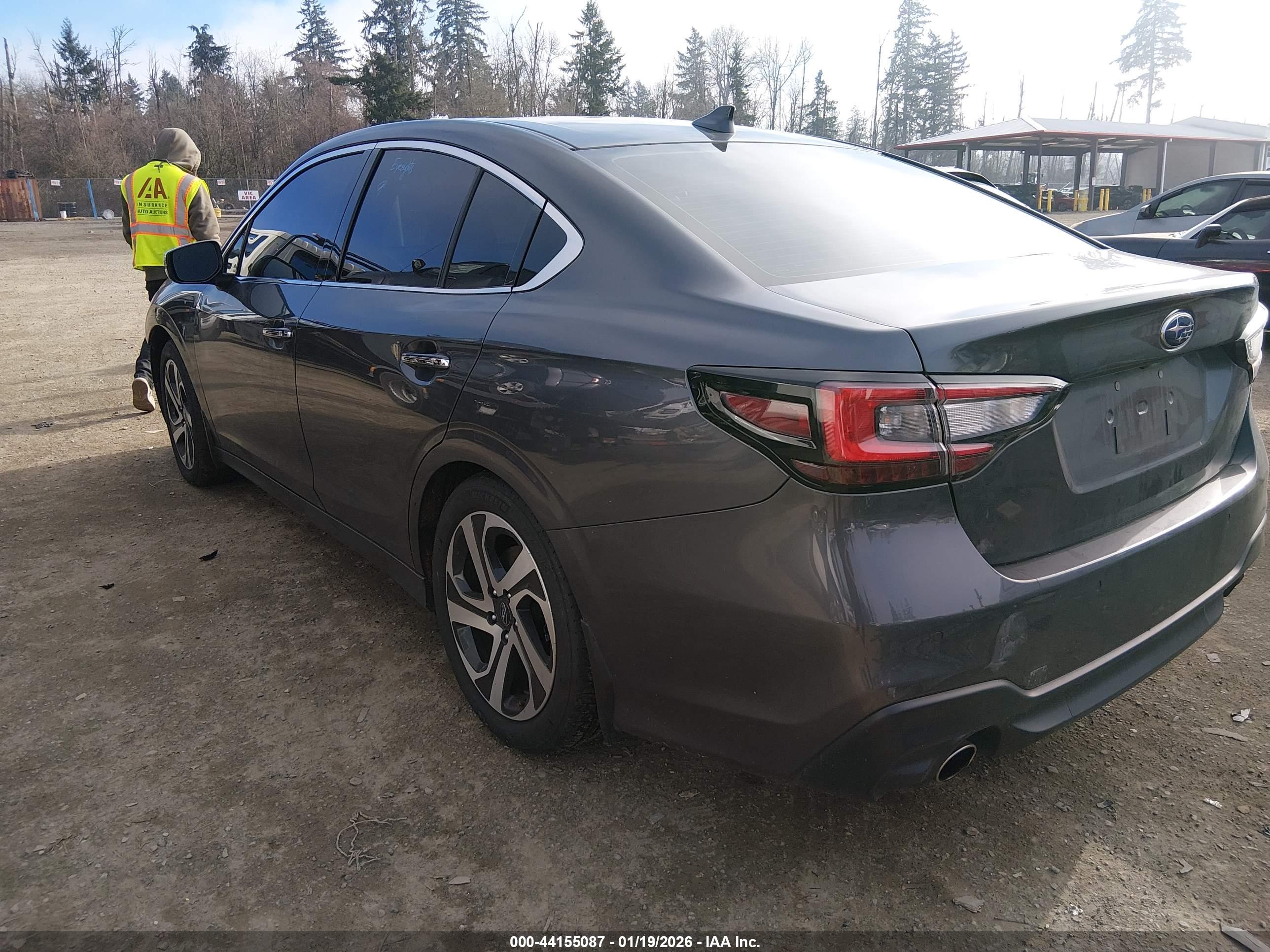 SUBARU LEGACY image 3