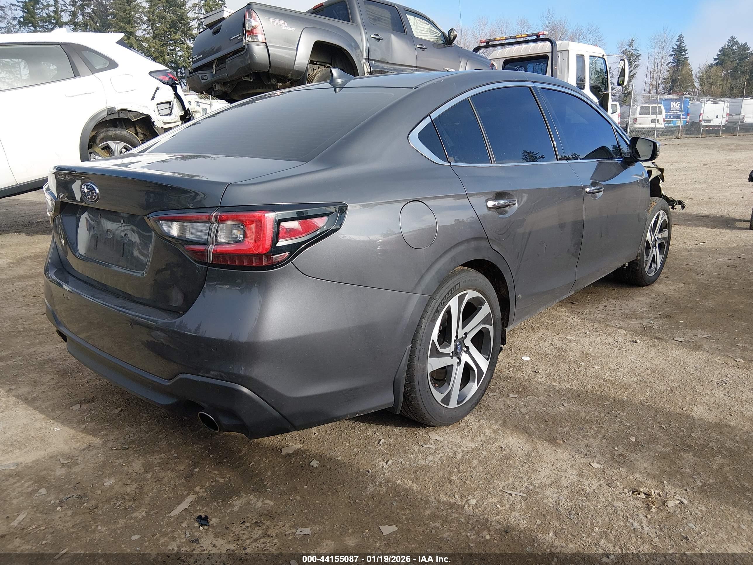 SUBARU LEGACY image 4