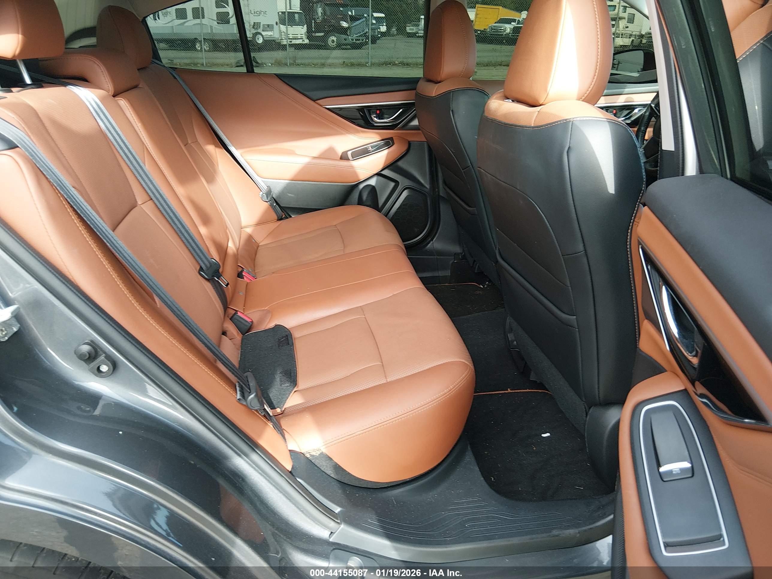 SUBARU LEGACY image 8