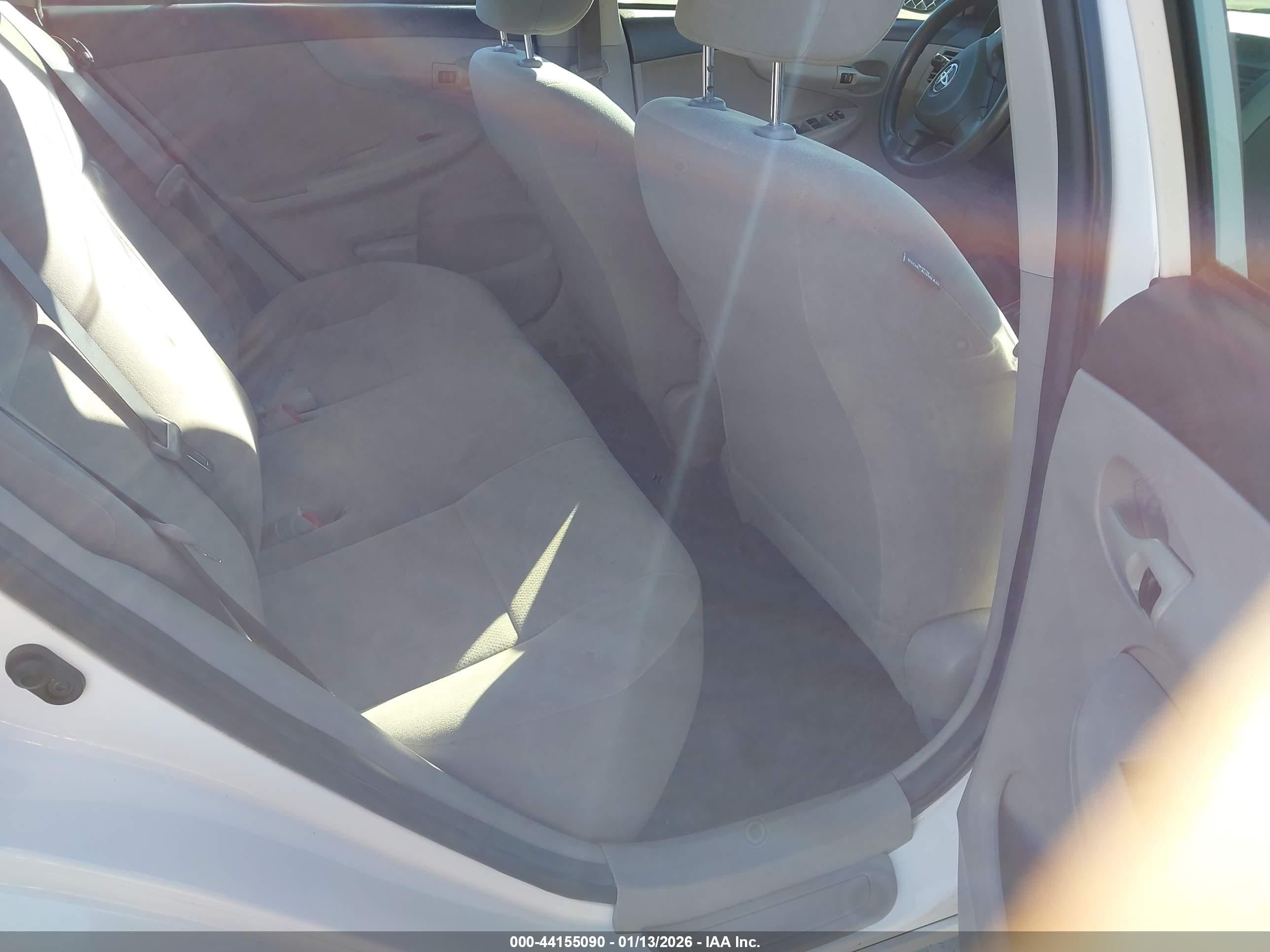 TOYOTA COROLLA image 8