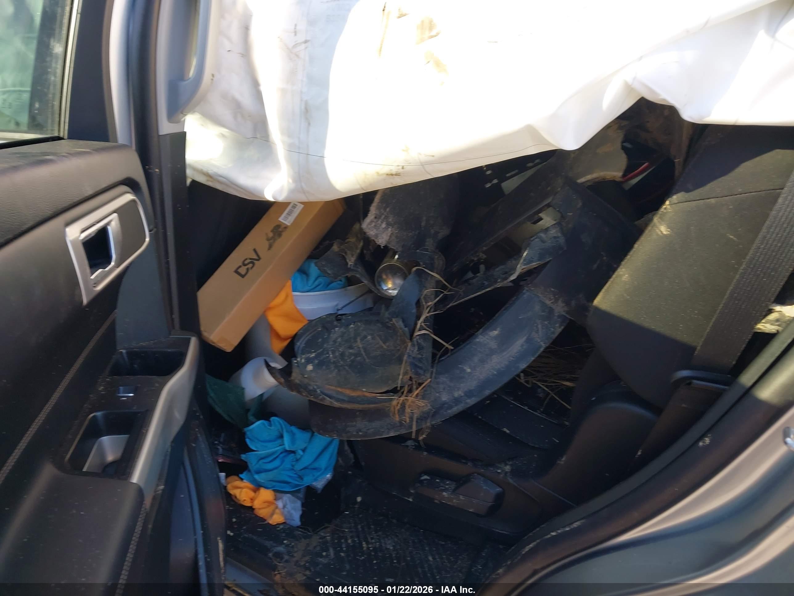 FORD EXPLORER image 8