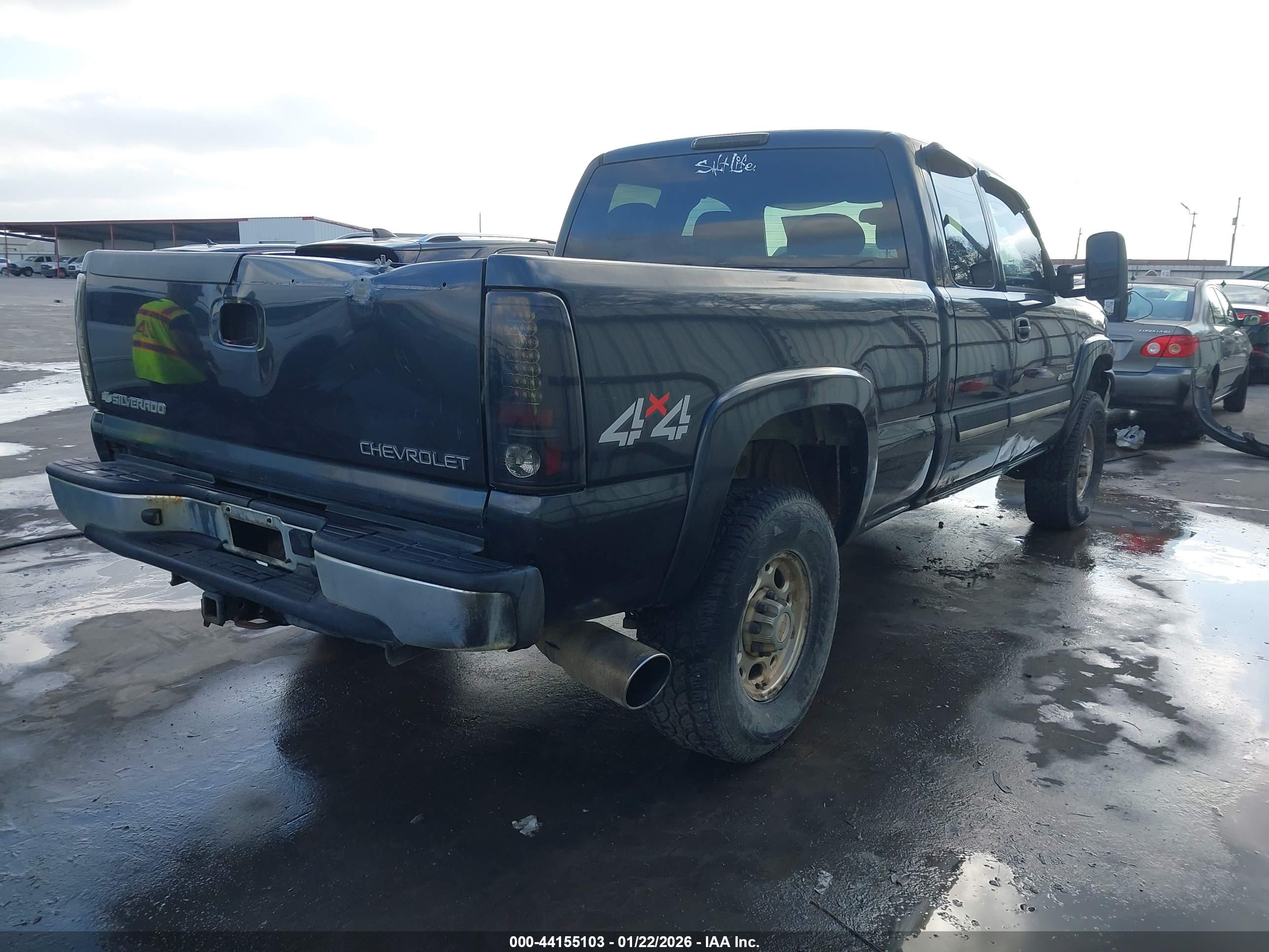 CHEVROLET SILVERADO image 4