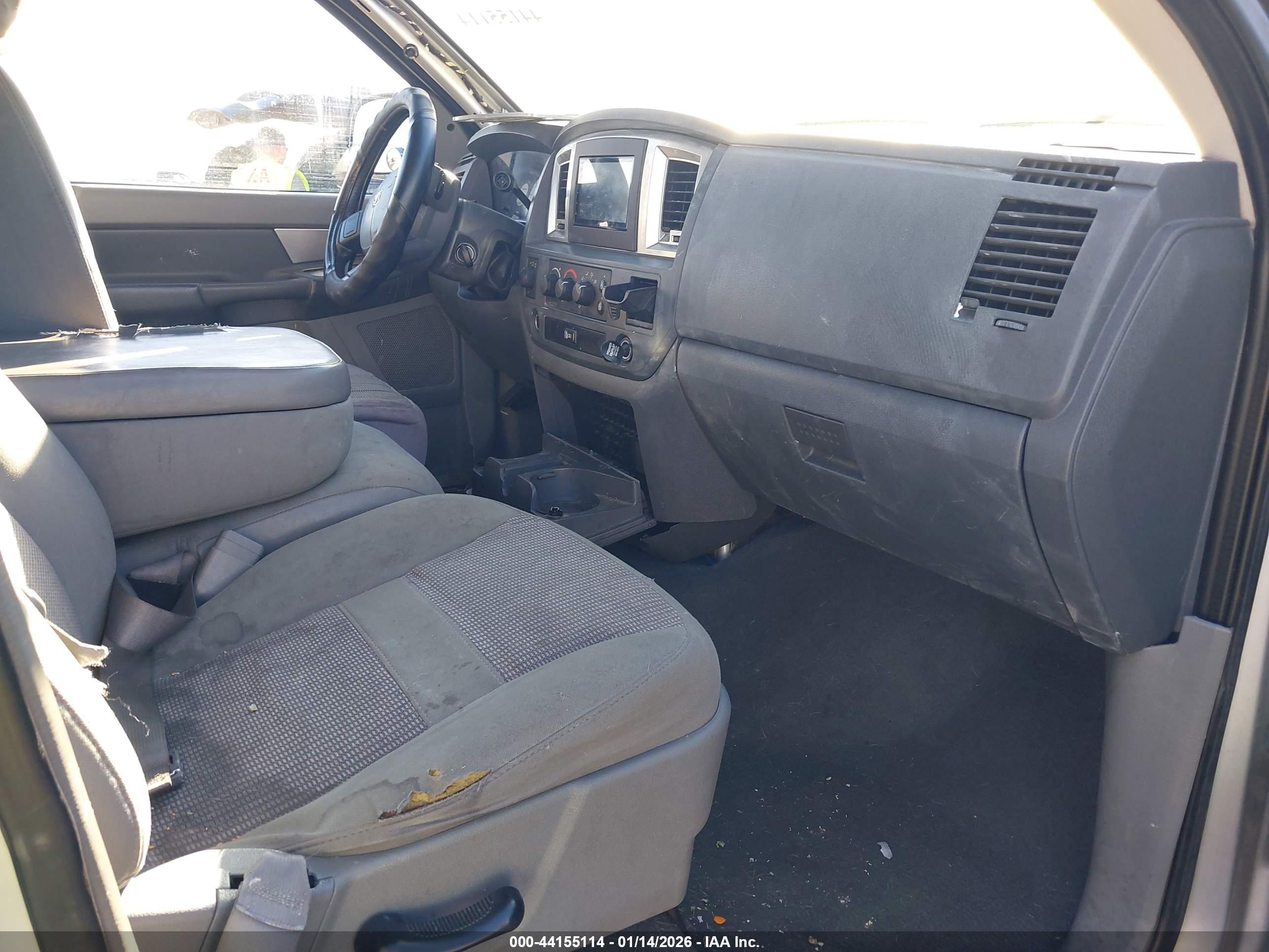 DODGE RAM image 5