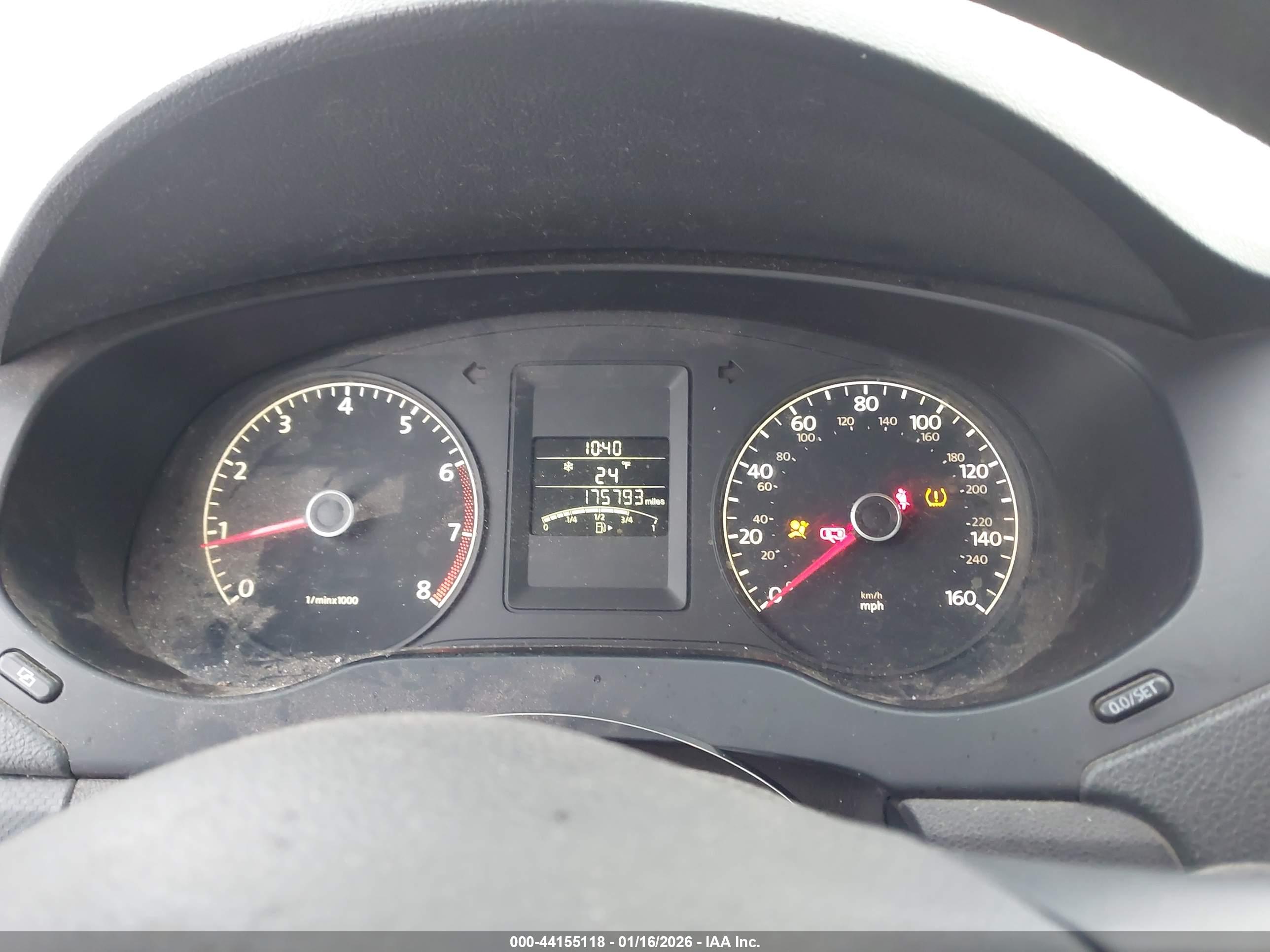 VOLKSWAGEN JETTA image 7