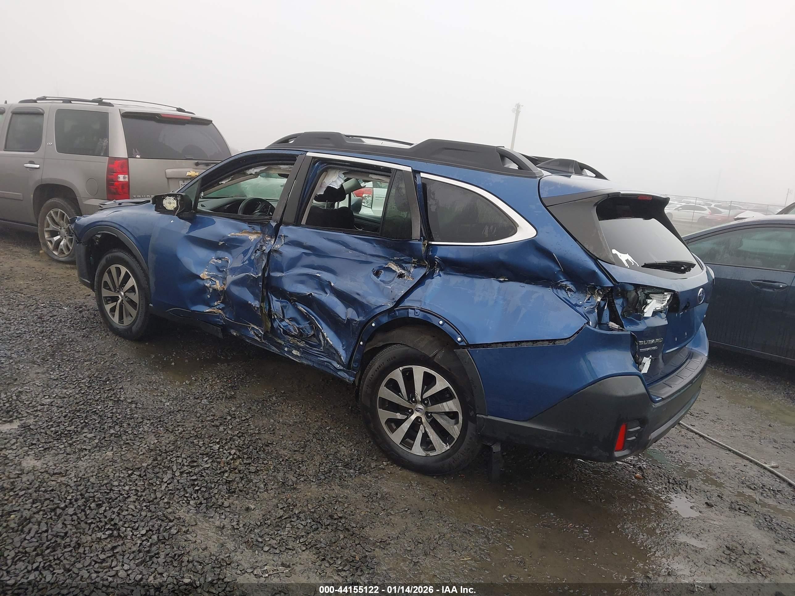 SUBARU OUTBACK image 3