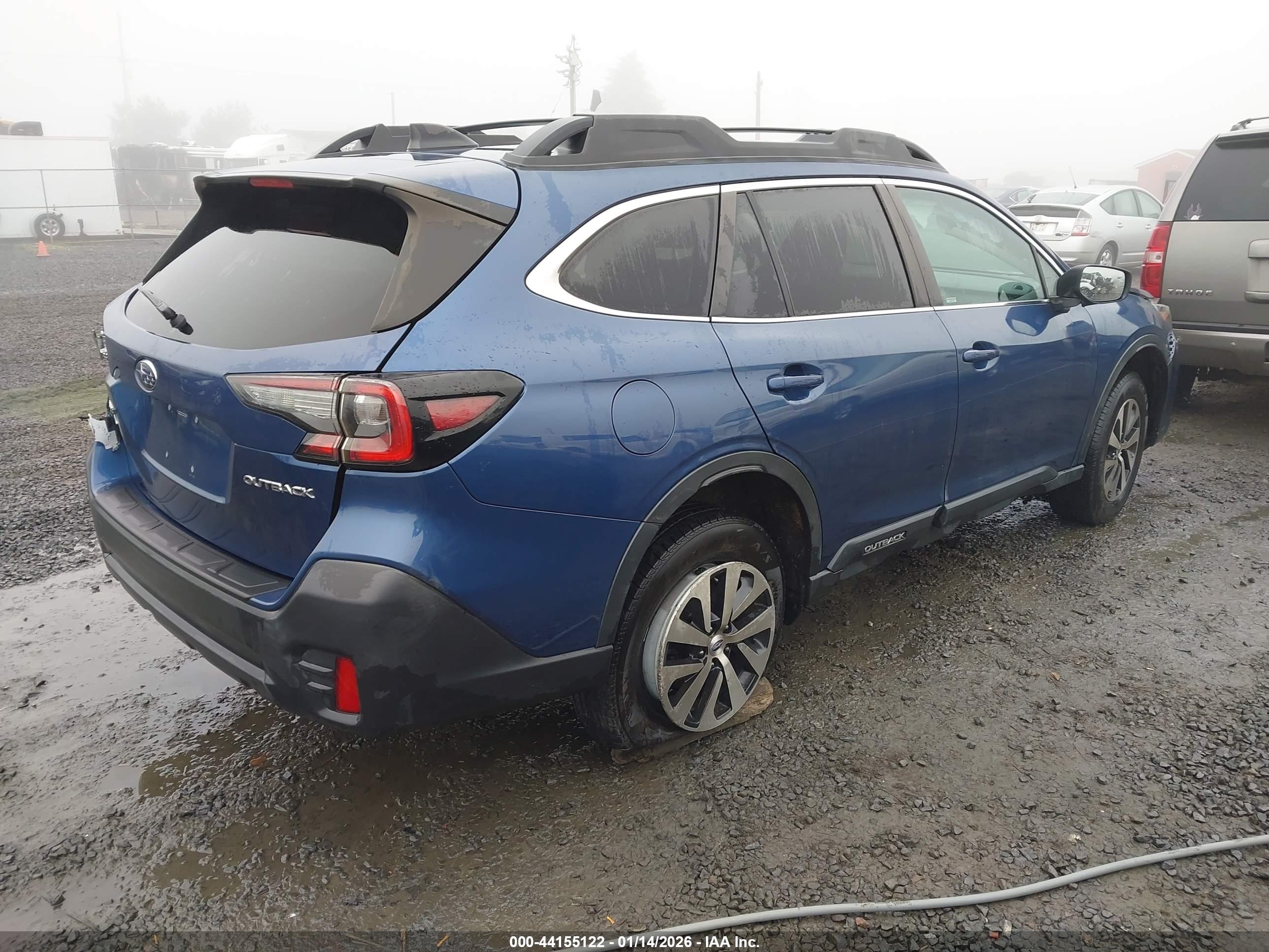 SUBARU OUTBACK image 4