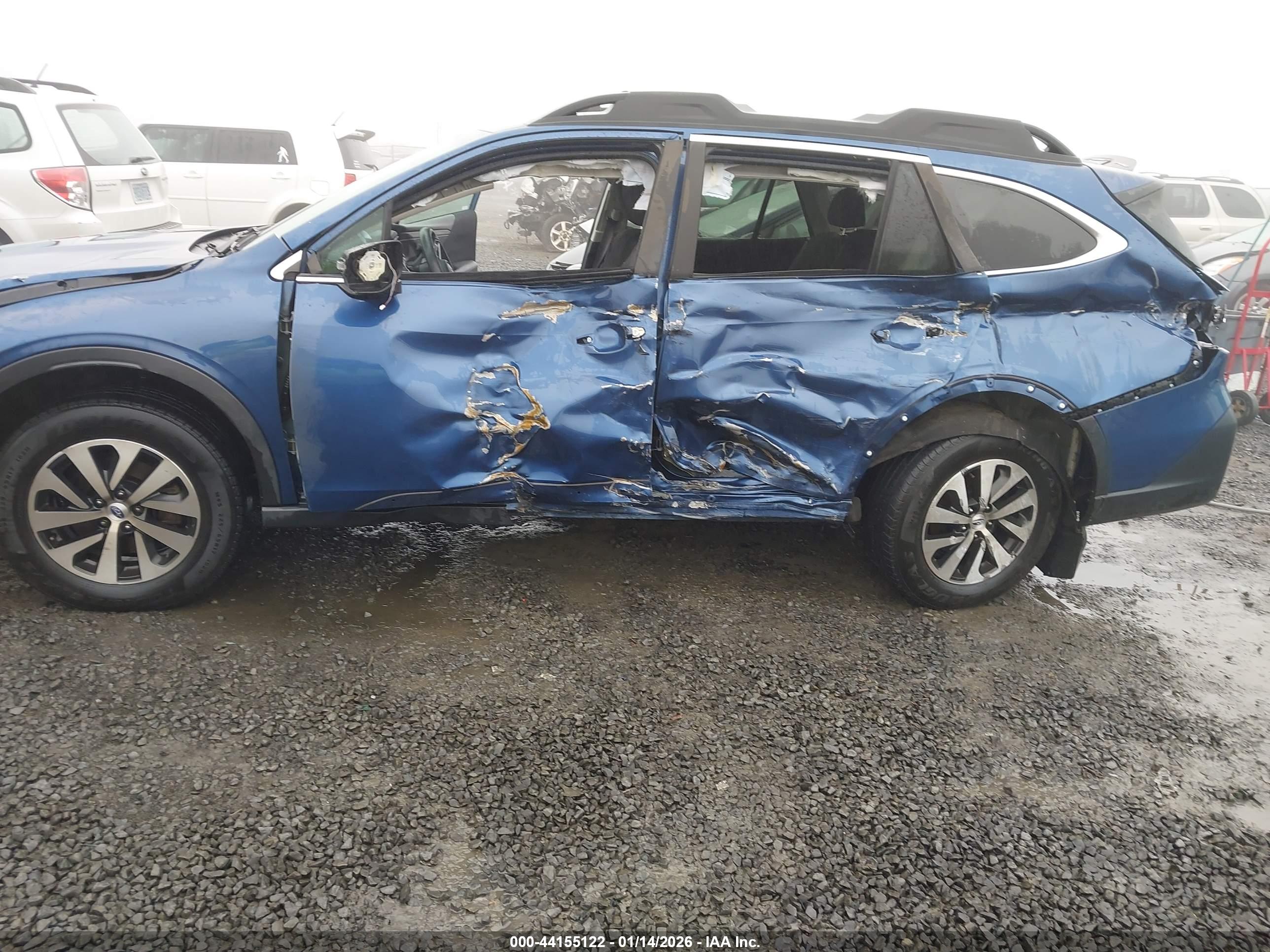 SUBARU OUTBACK image 6