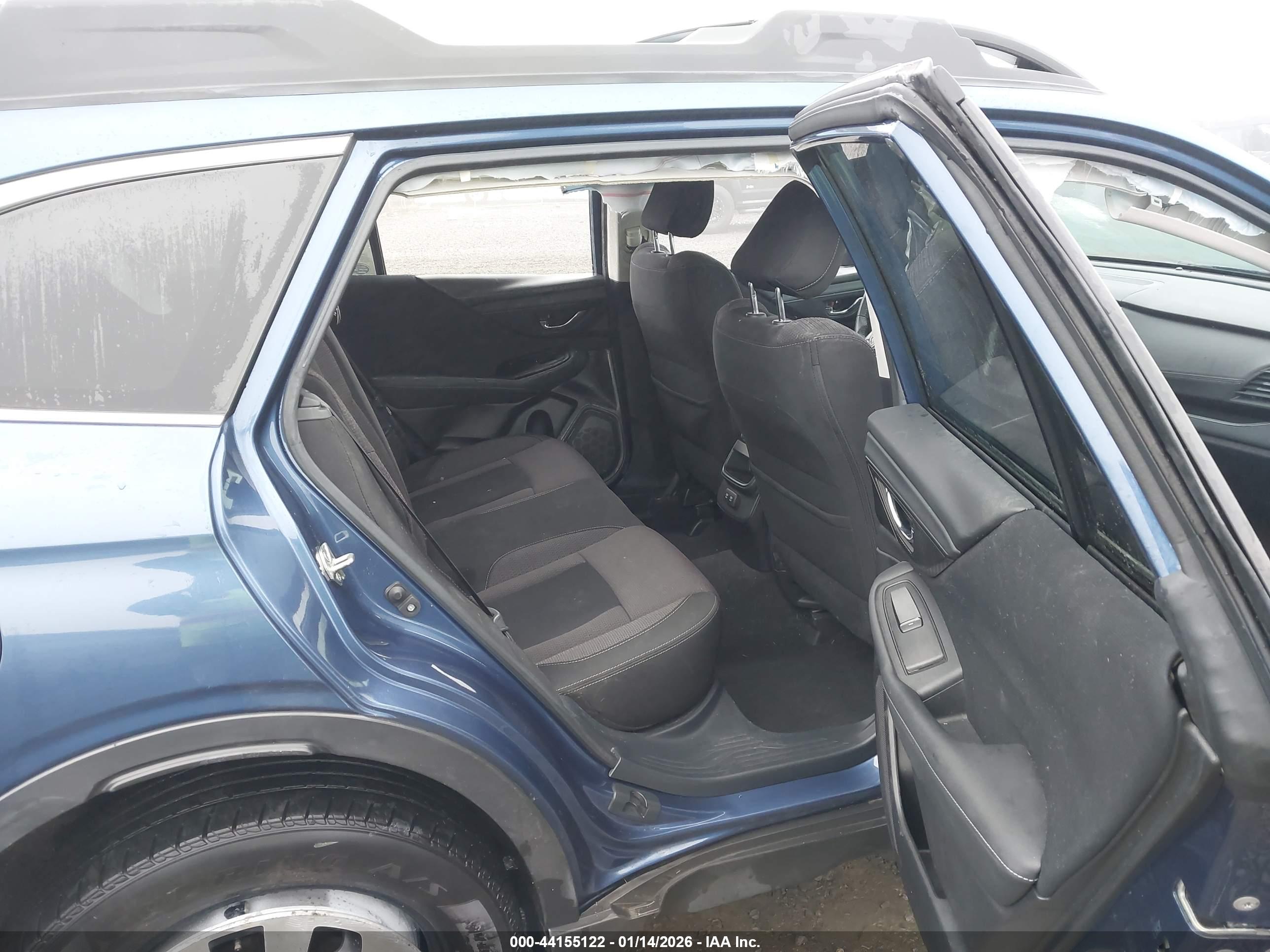 SUBARU OUTBACK image 8