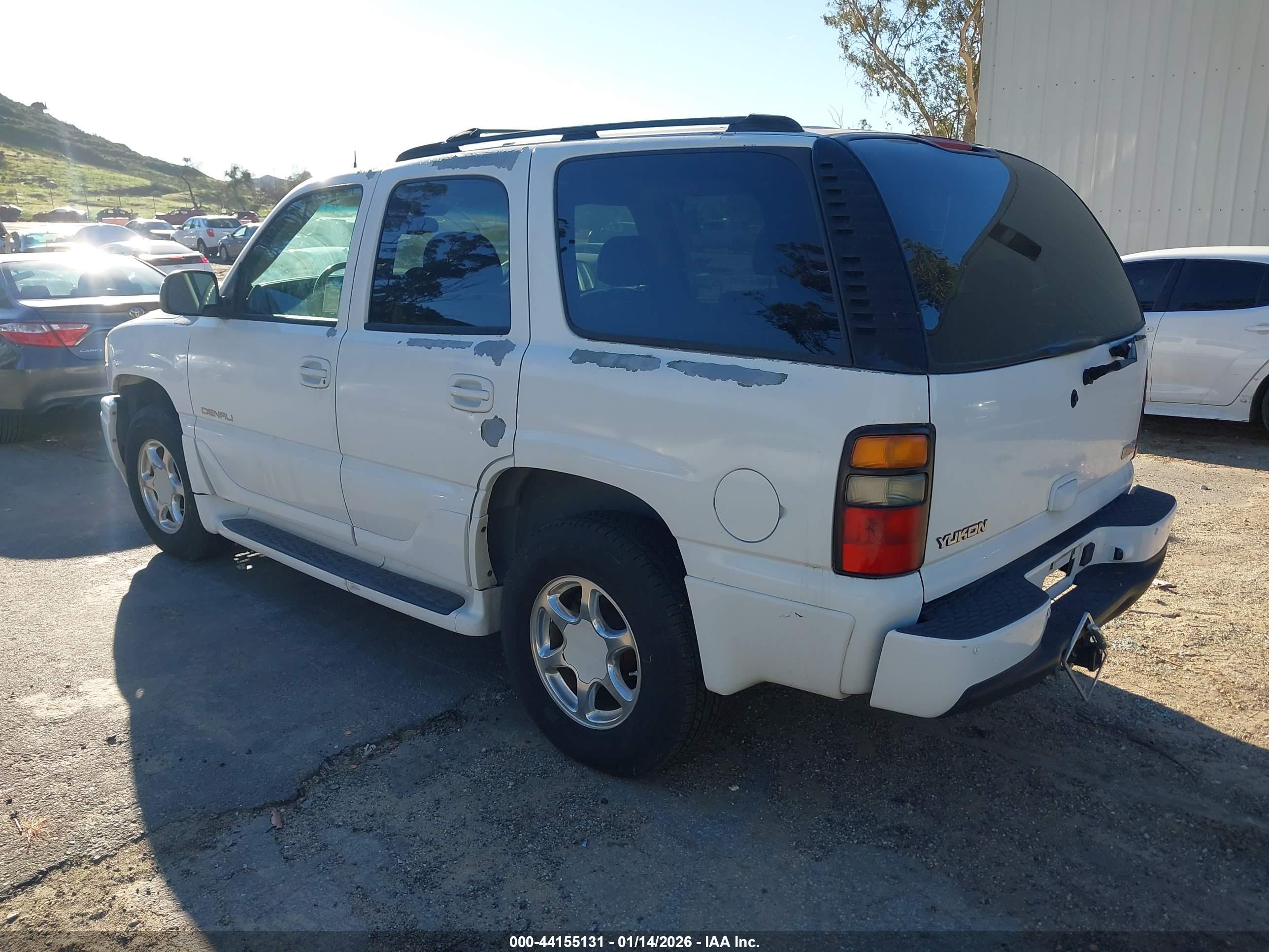 GMC YUKON image 3