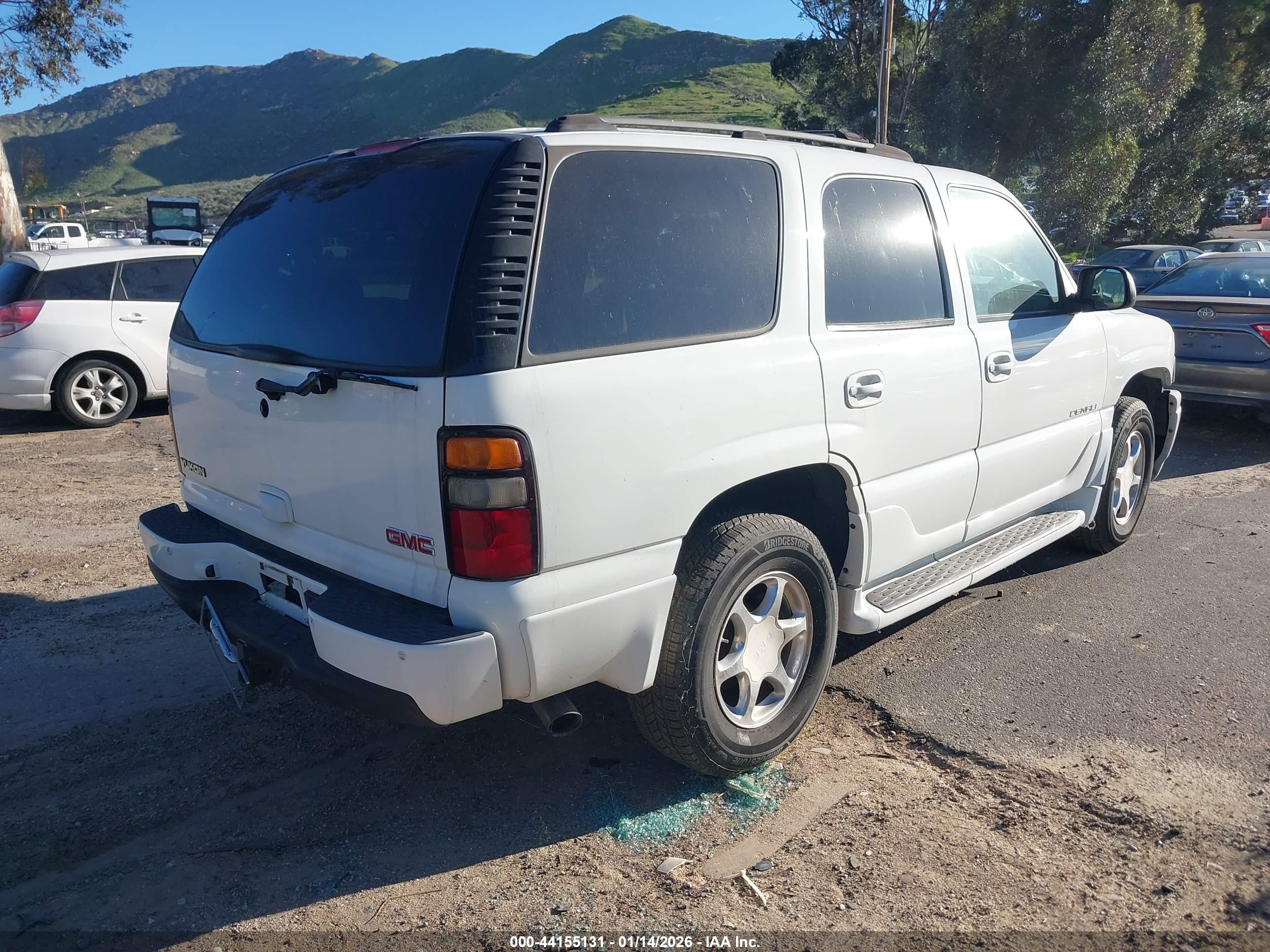GMC YUKON image 4