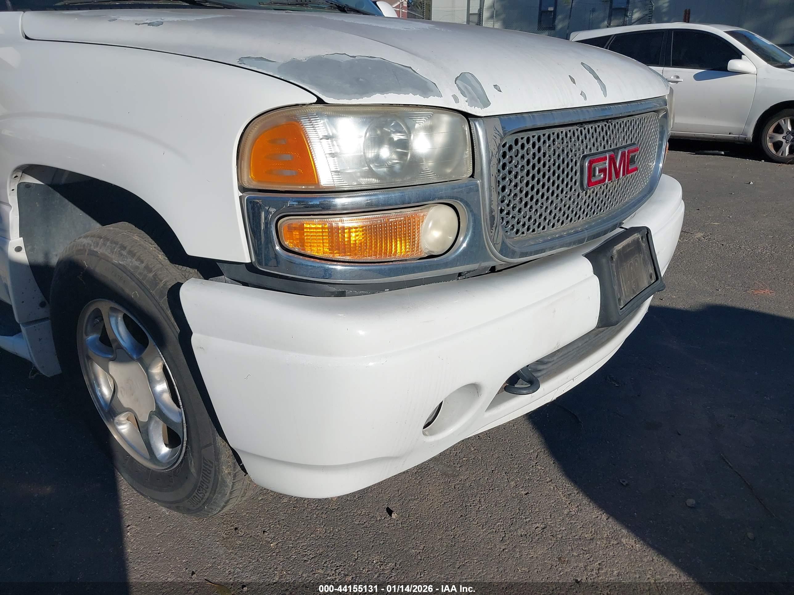 GMC YUKON image 6