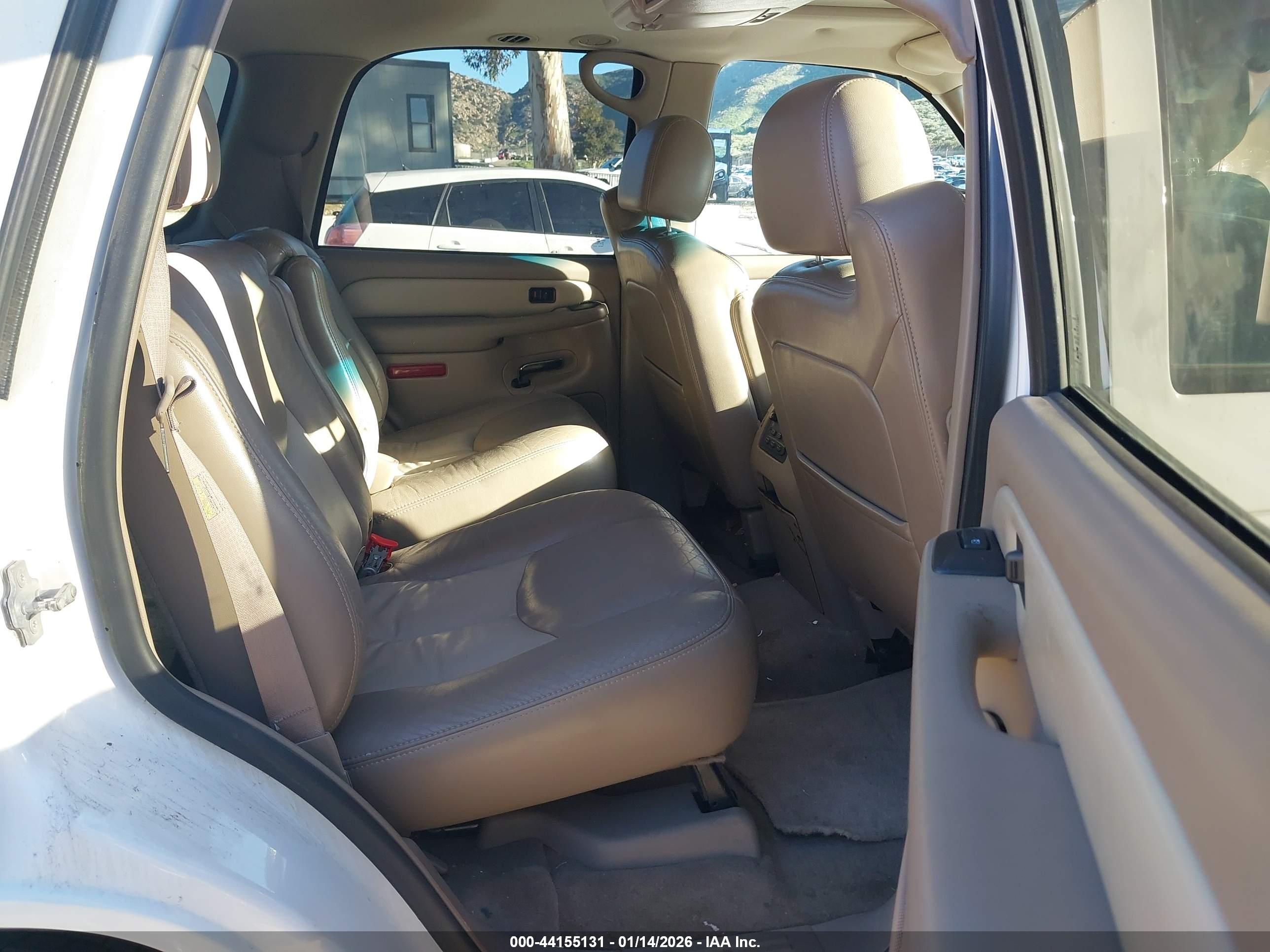 GMC YUKON image 8