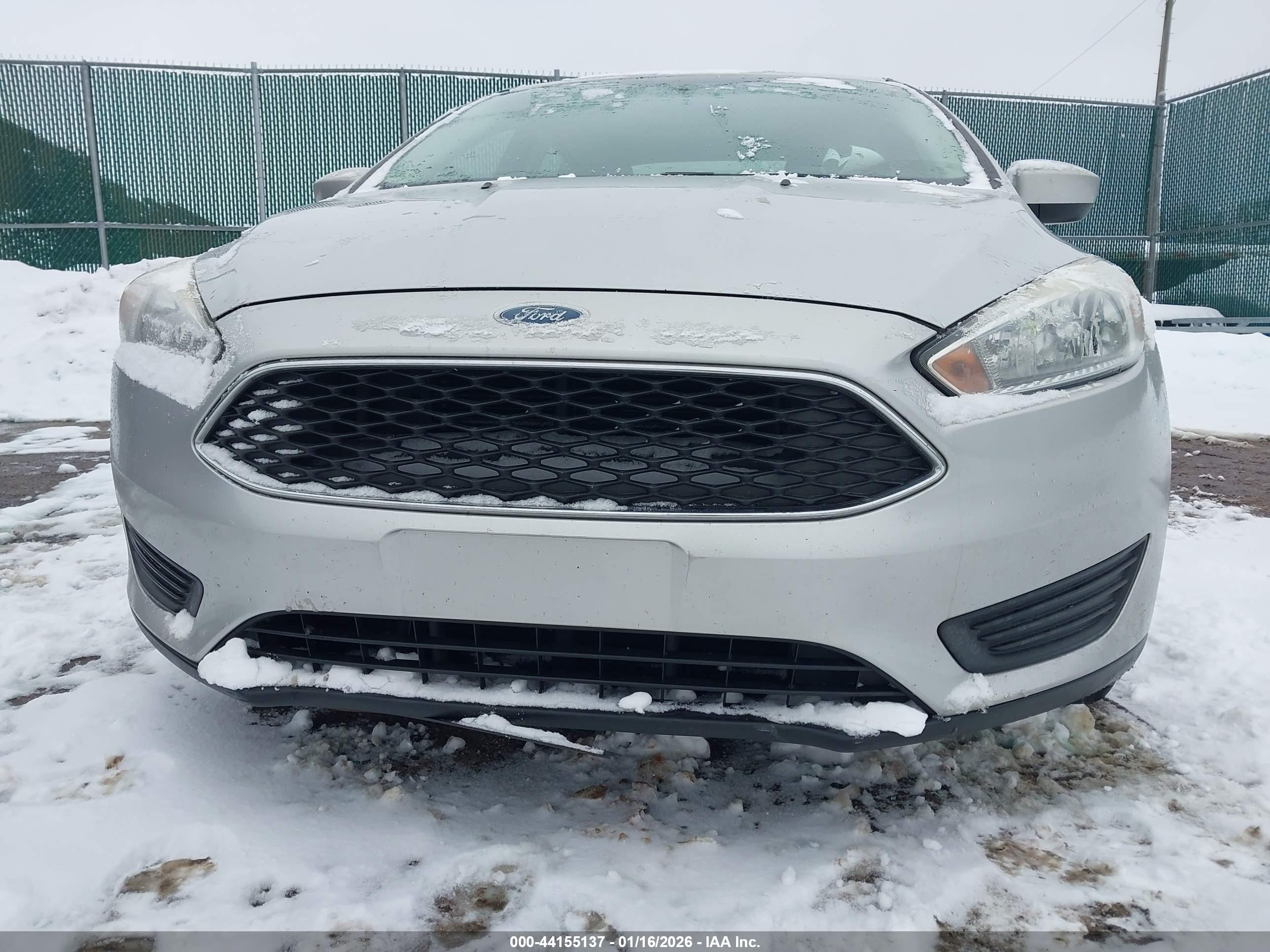 FORD FOCUS image 6