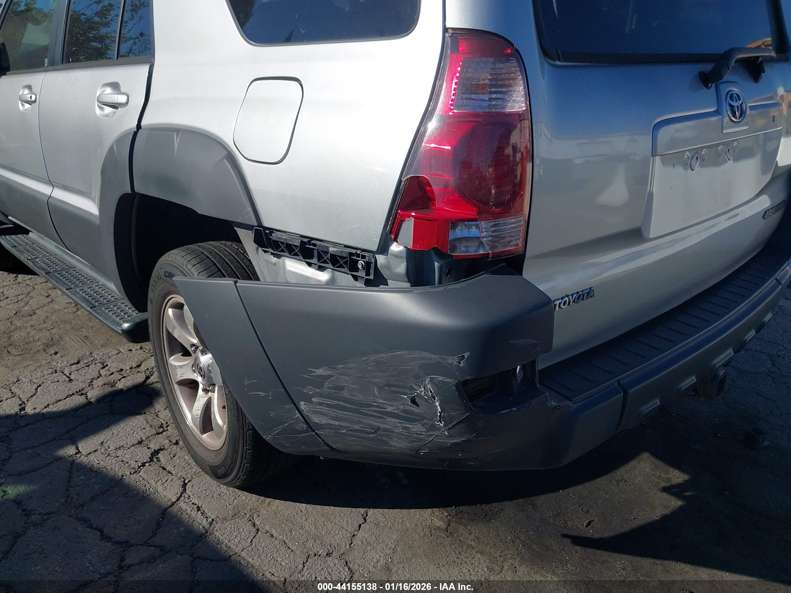 TOYOTA 4RUNNER image 6