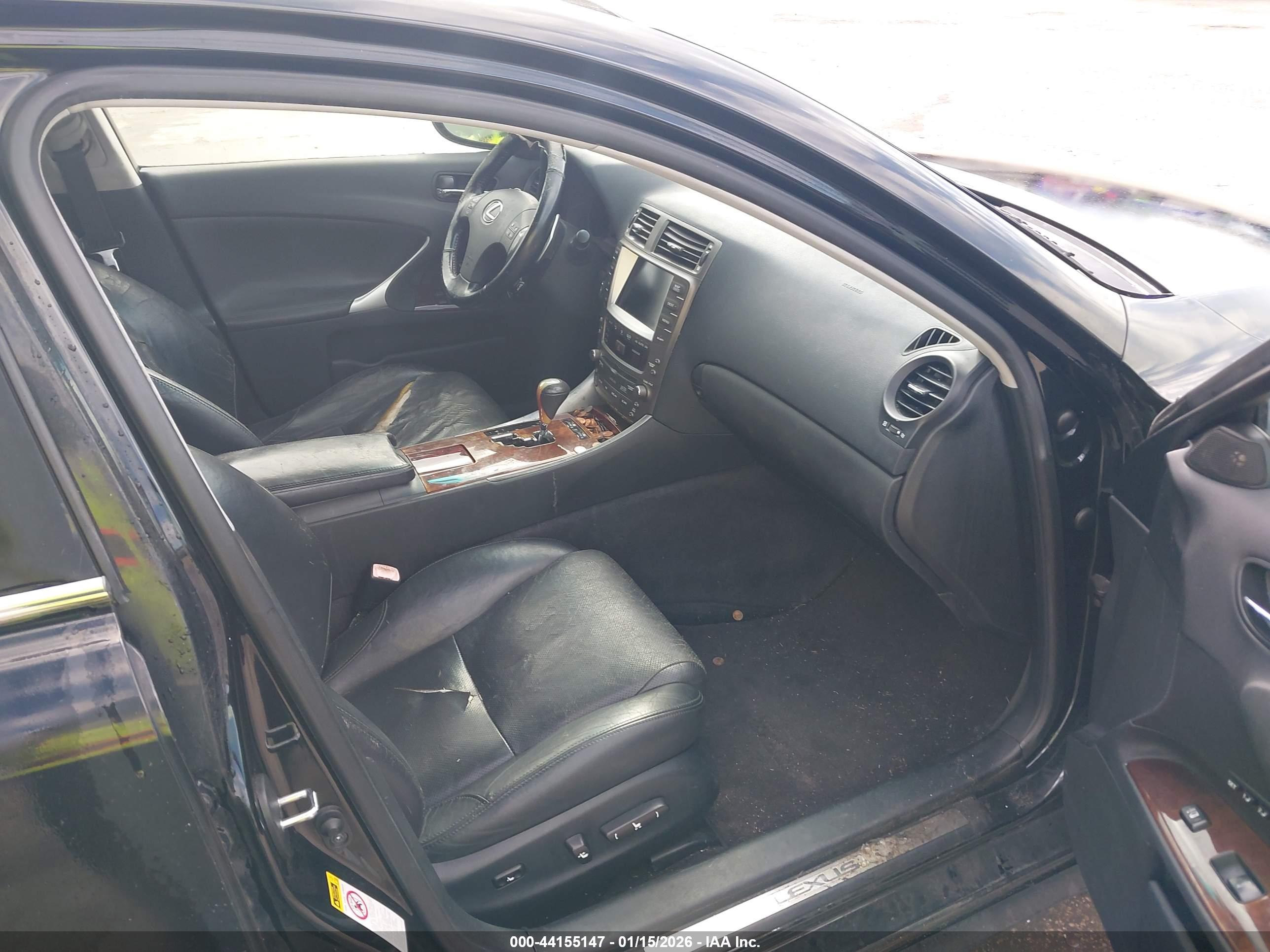 LEXUS IS image 5