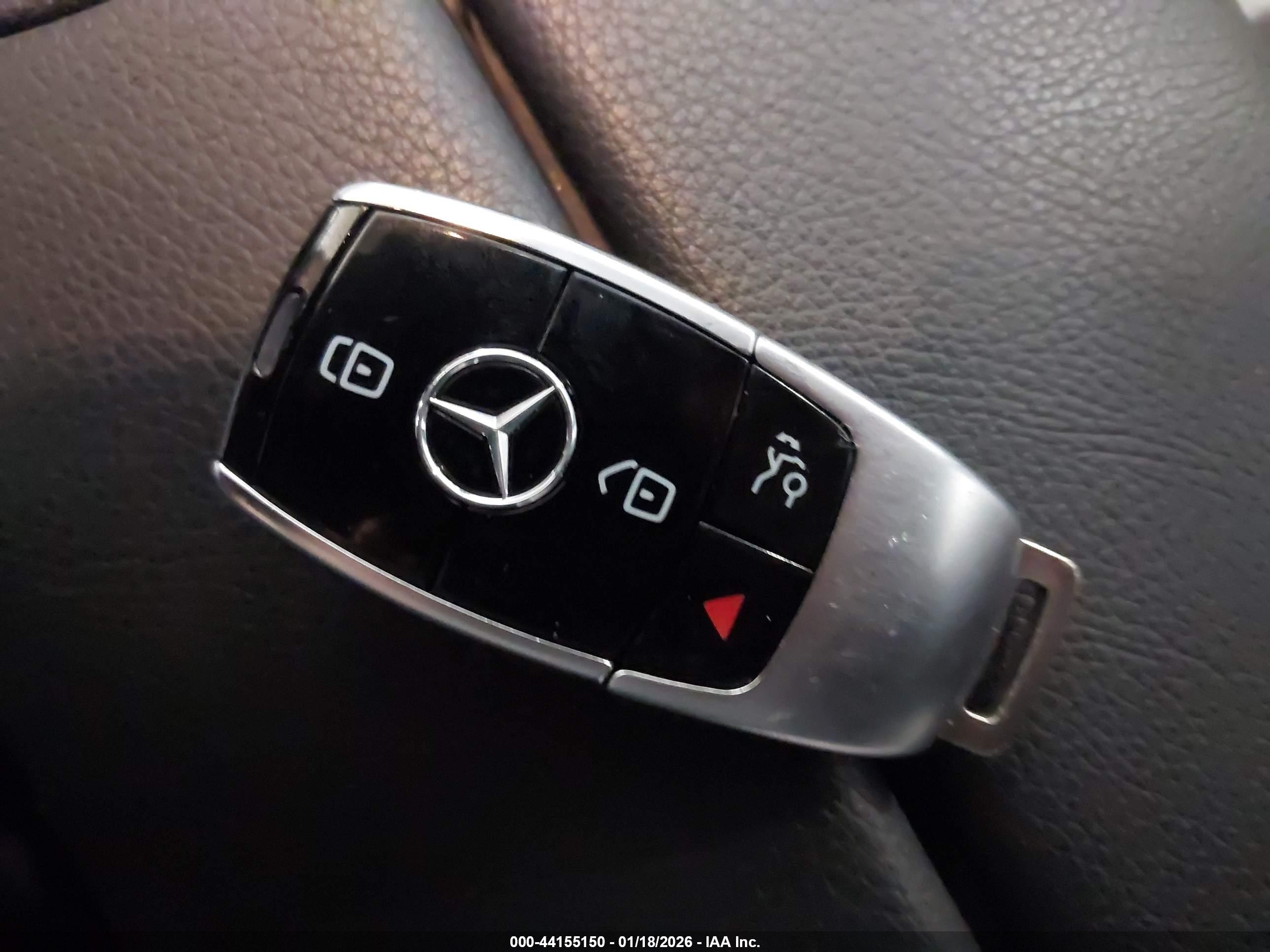 MERCEDES-BENZ E image 11