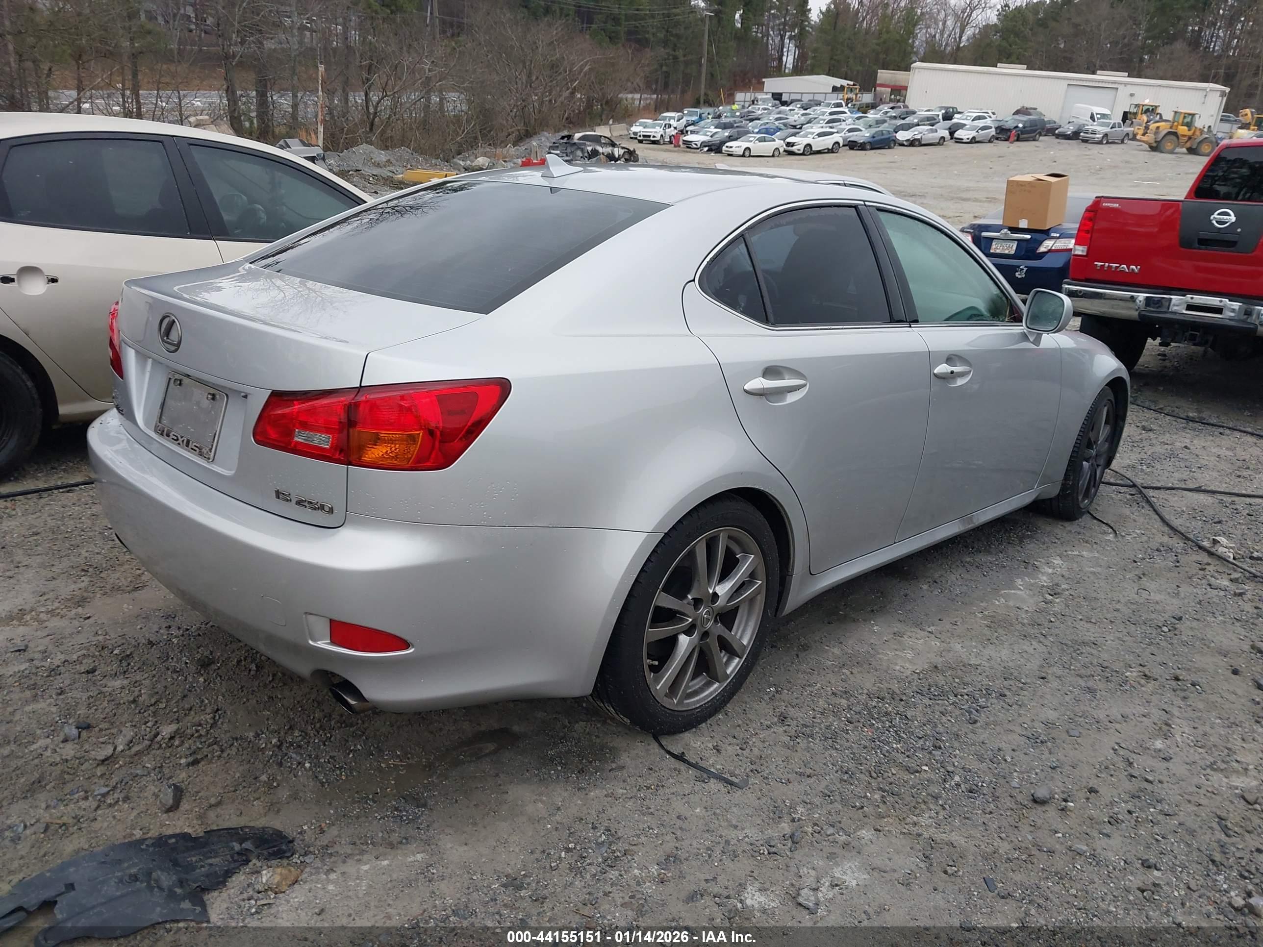 LEXUS IS image 4