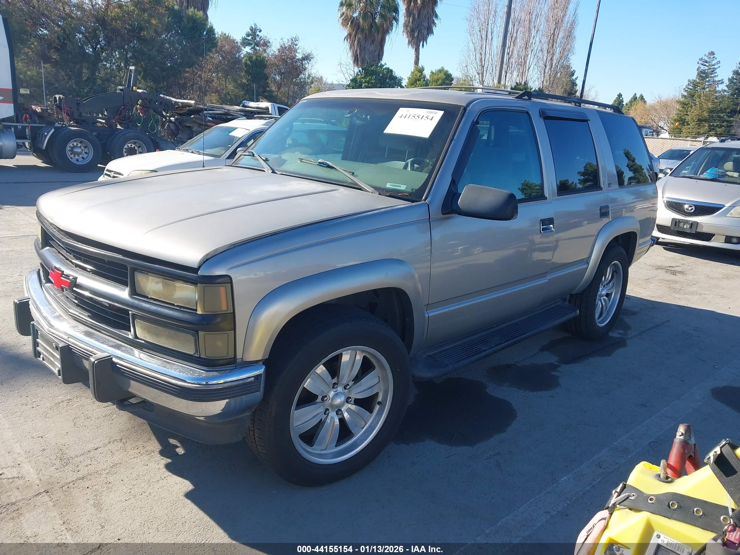 CHEVROLET TAHOE image 2