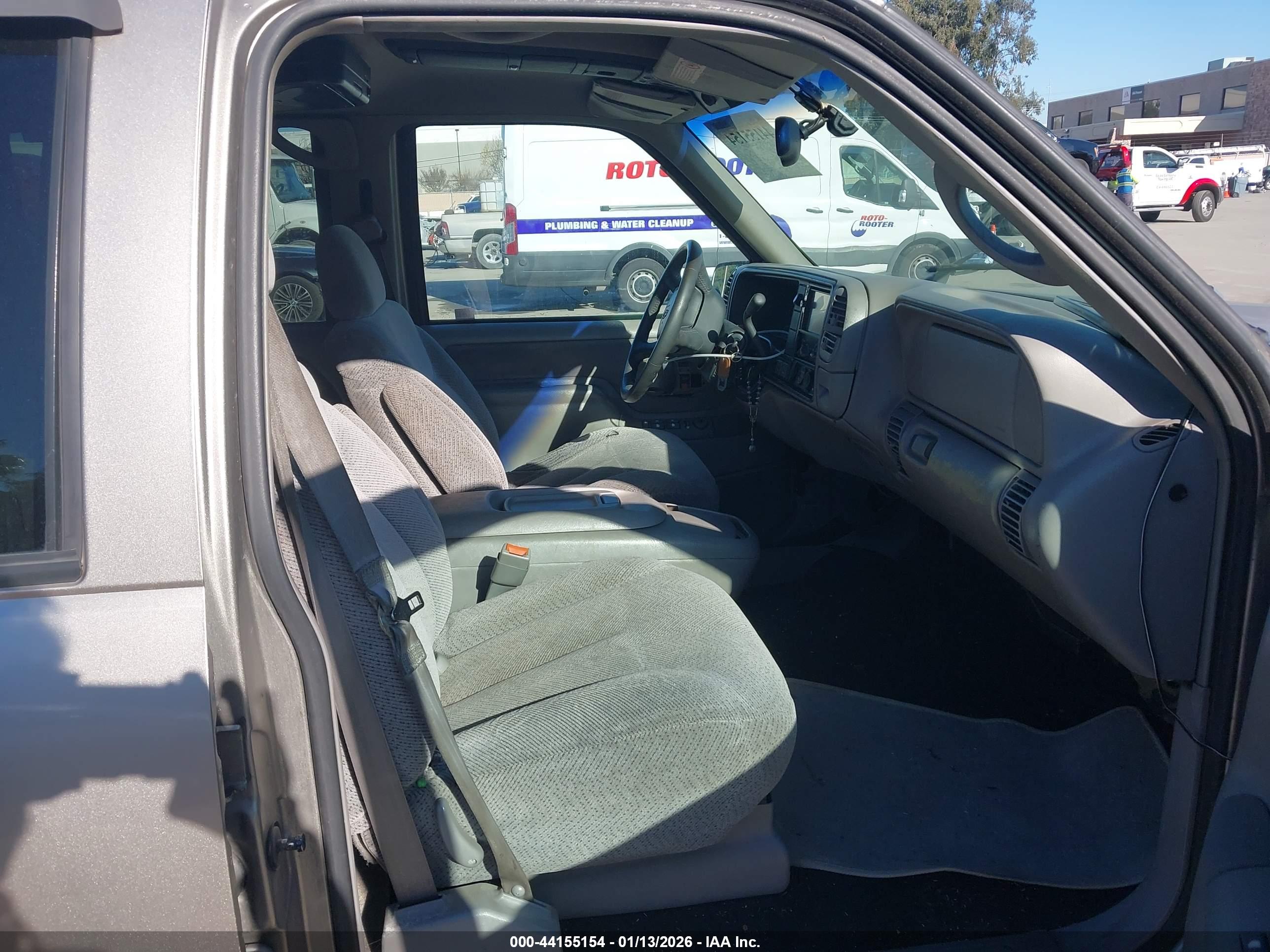 CHEVROLET TAHOE image 5