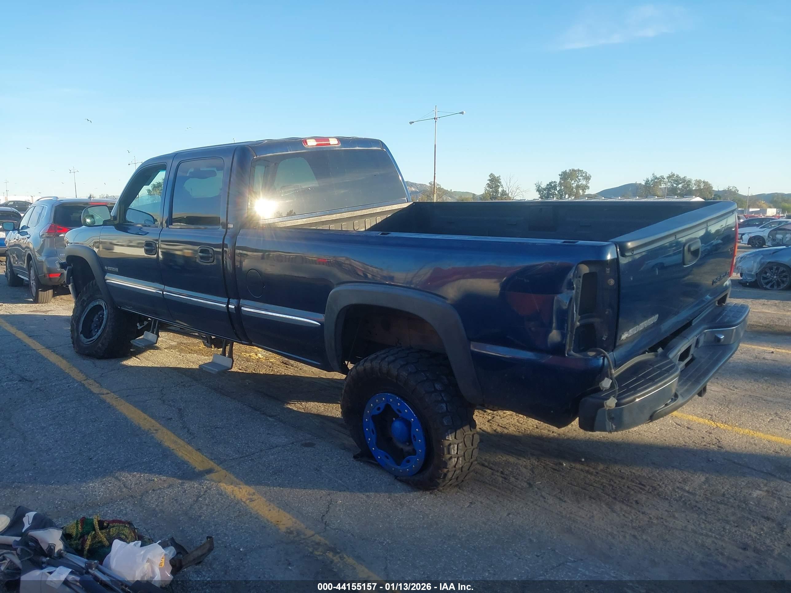 CHEVROLET SILVERADO image 3