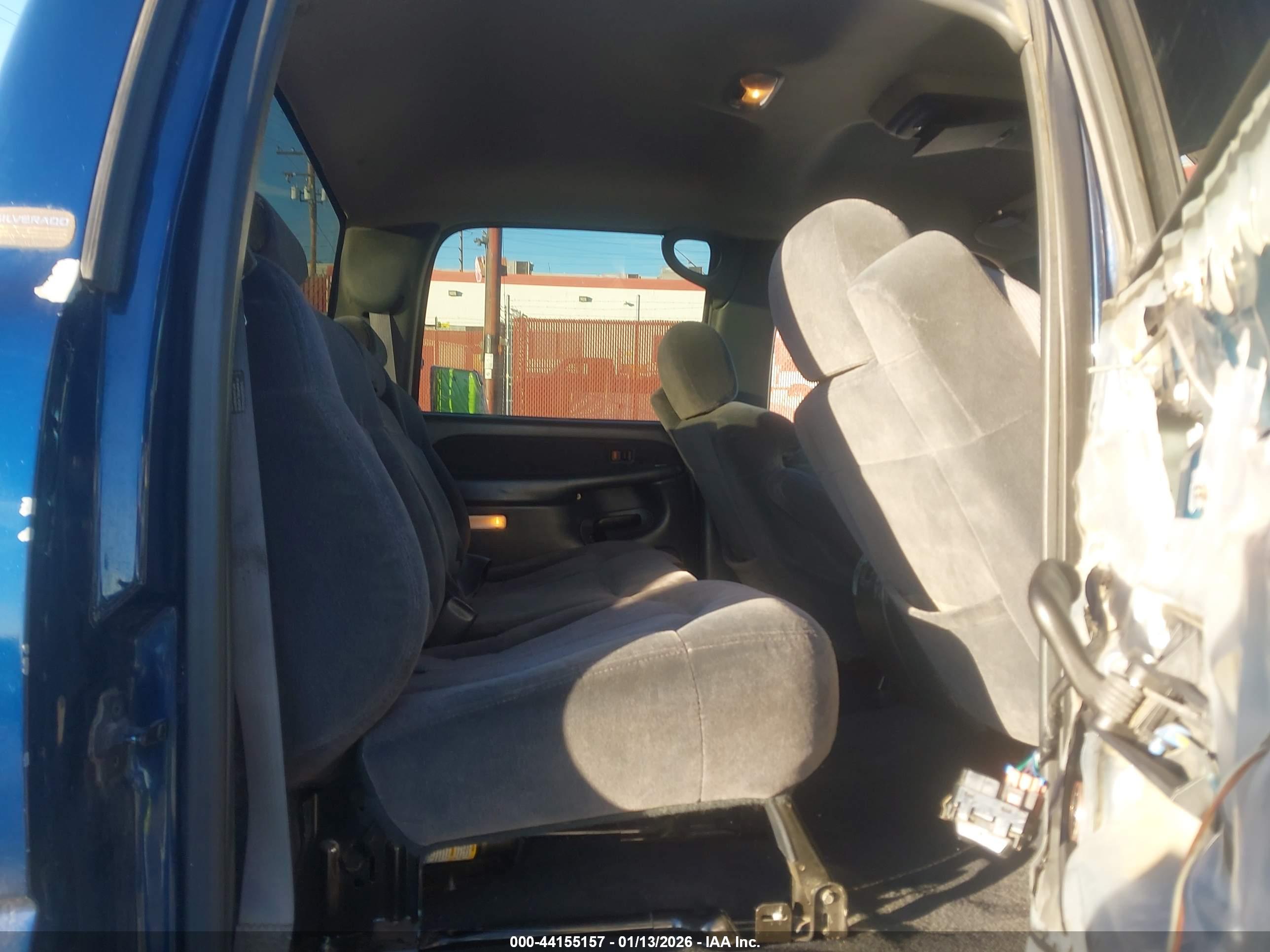 CHEVROLET SILVERADO image 8