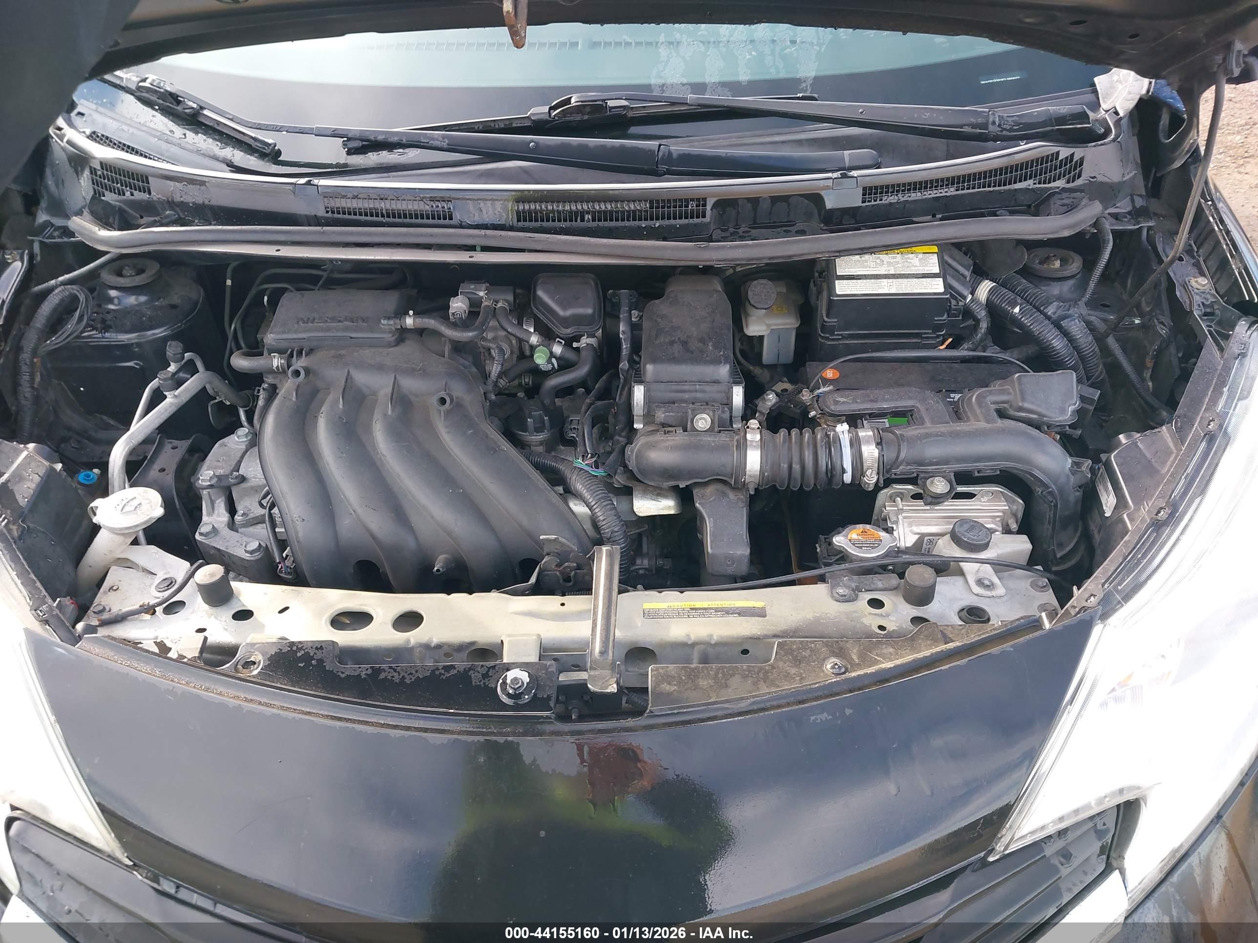 NISSAN VERSA image 10