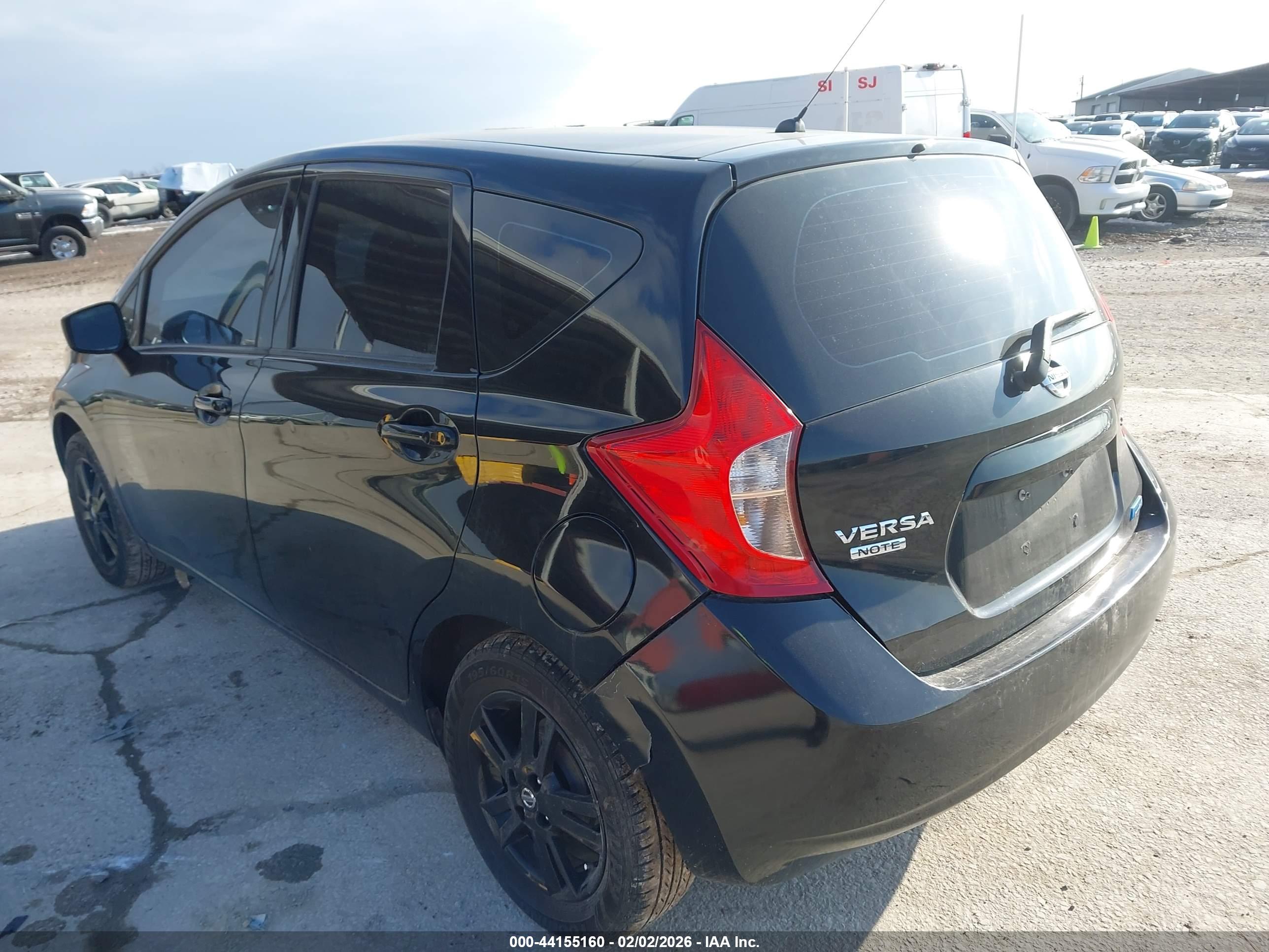 NISSAN VERSA image 3