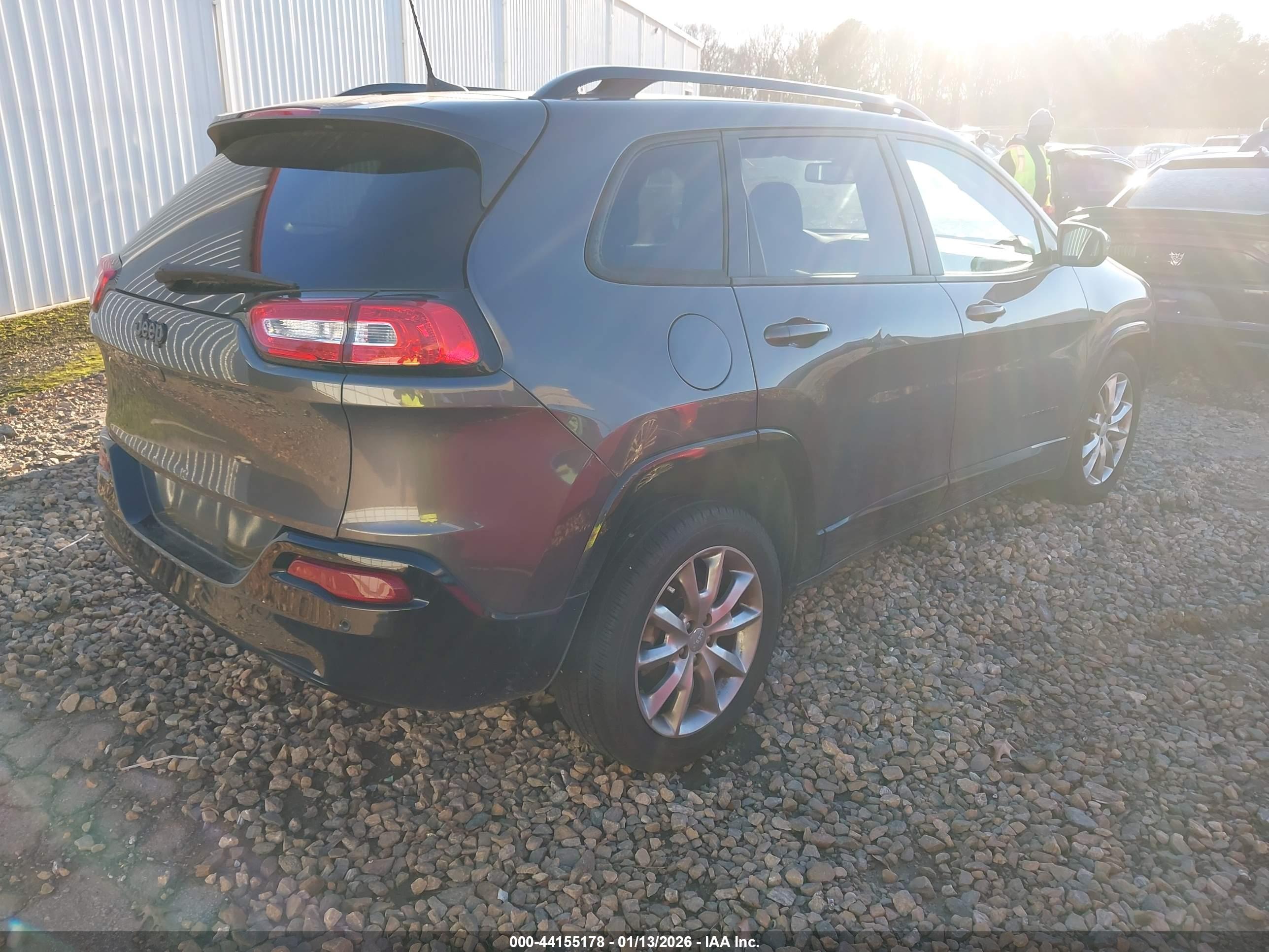 JEEP CHEROKEE image 4
