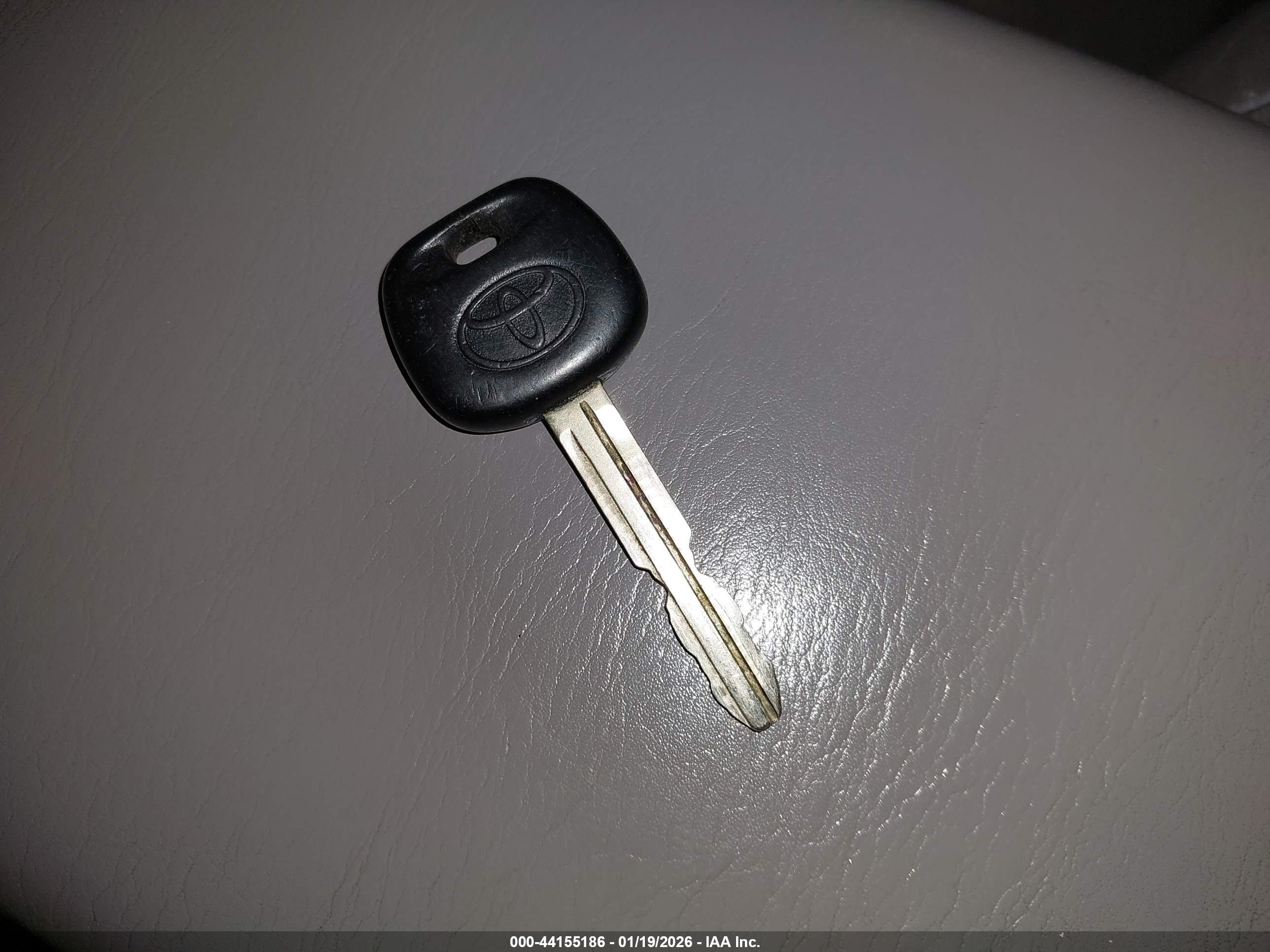 TOYOTA AVALON image 11