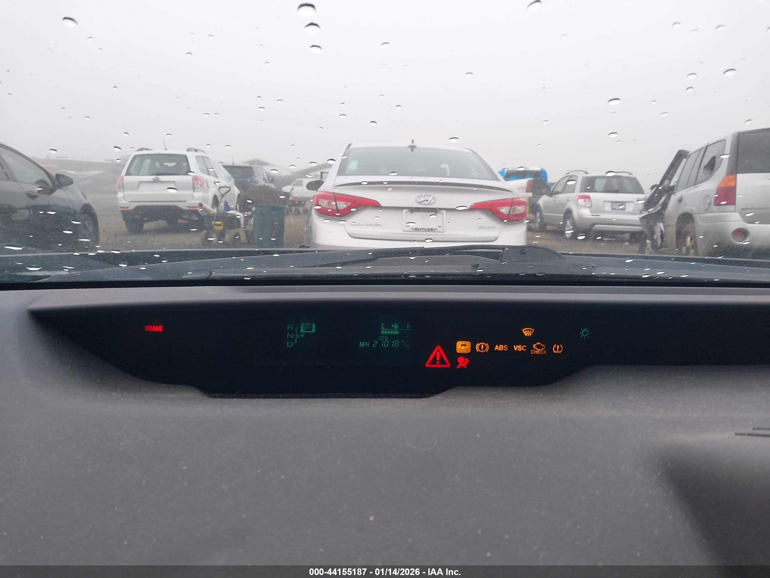 TOYOTA PRIUS image 7