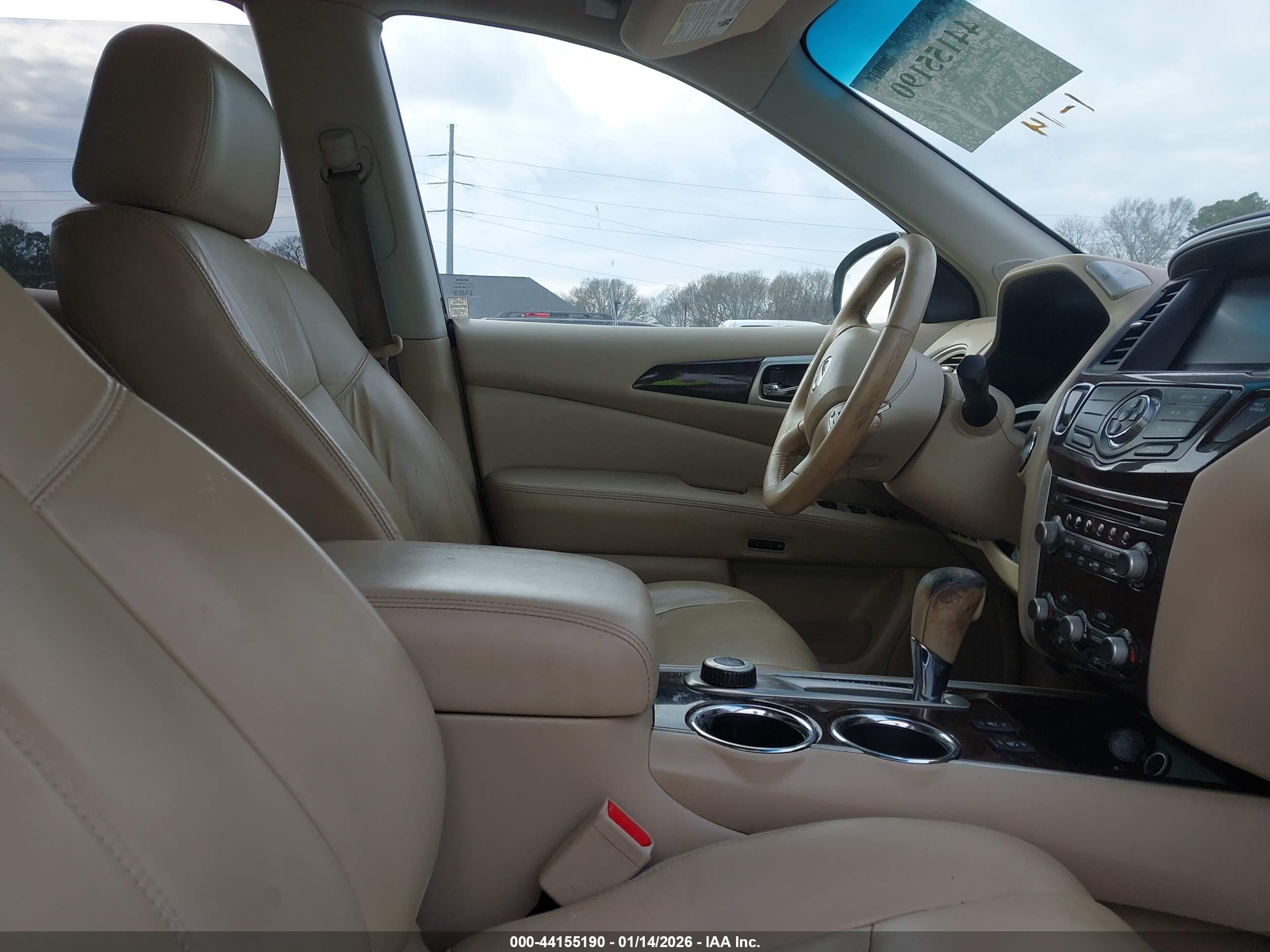 NISSAN PATHFINDER image 5