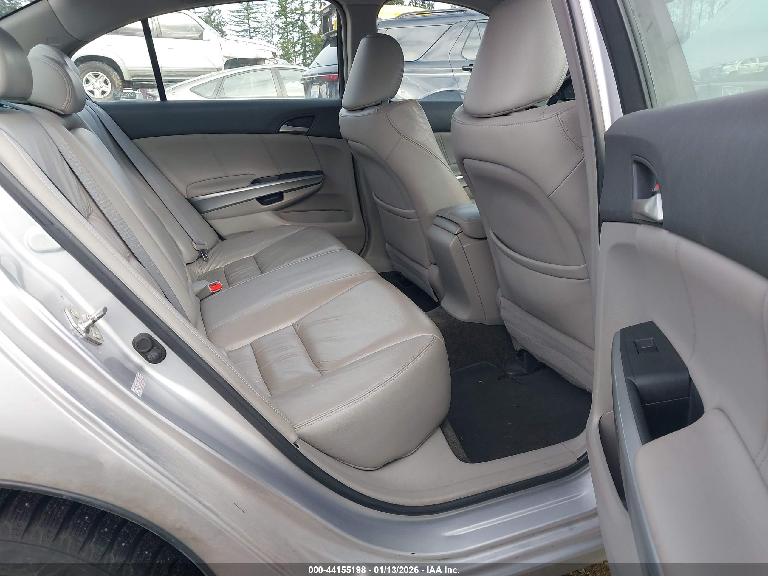 HONDA ACCORD image 8