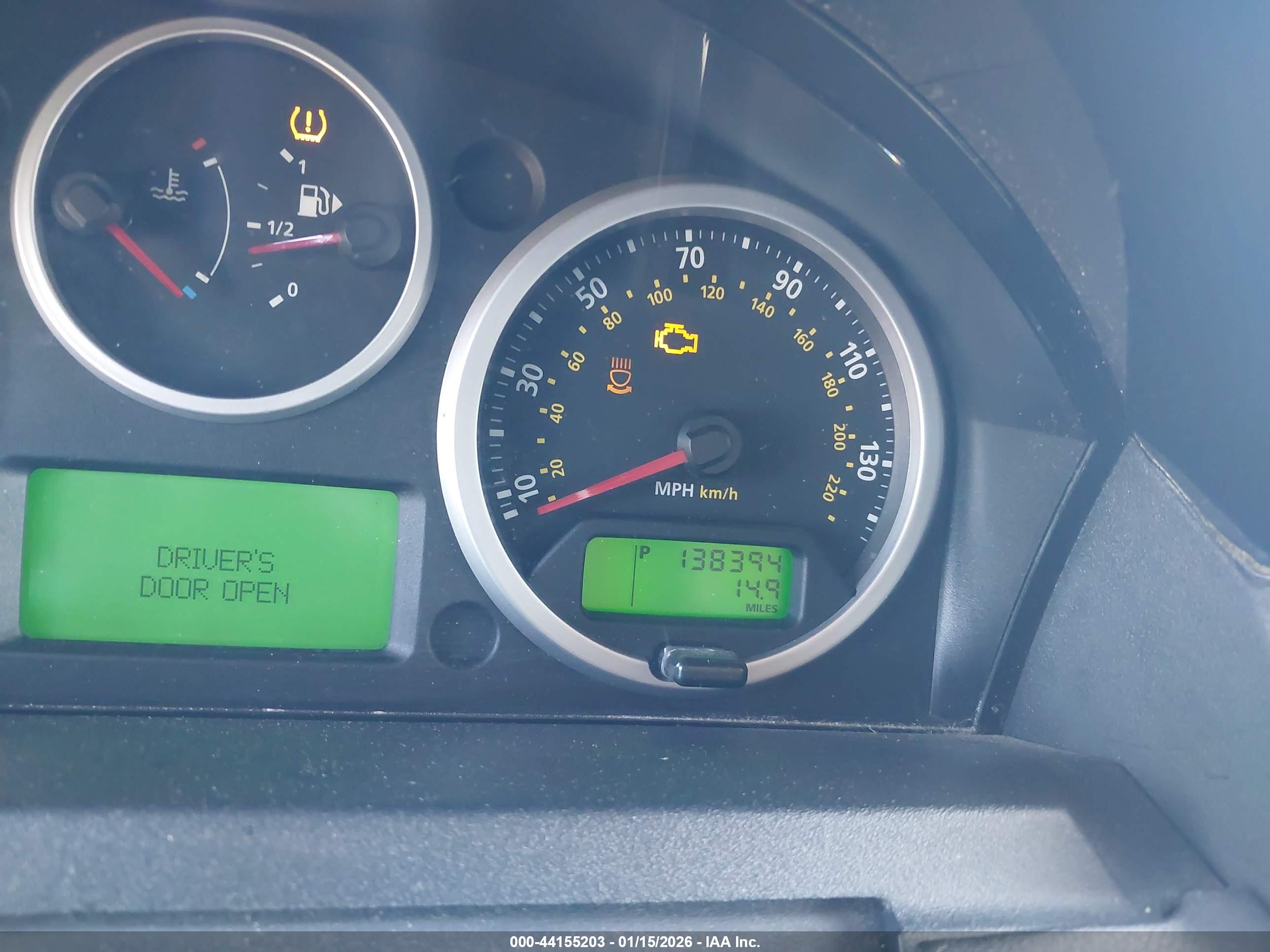 LAND ROVER image 7