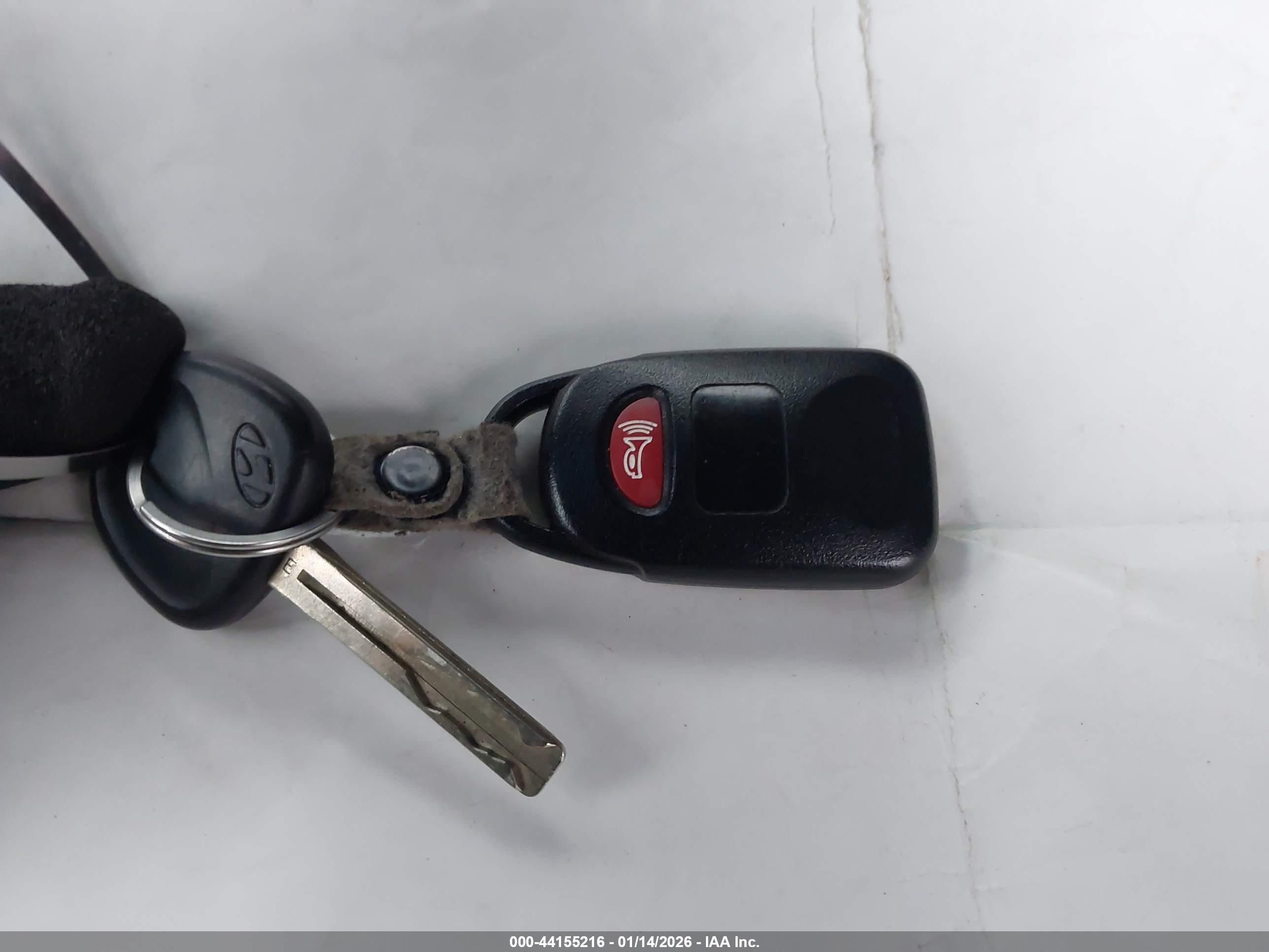 HYUNDAI TUCSON image 11