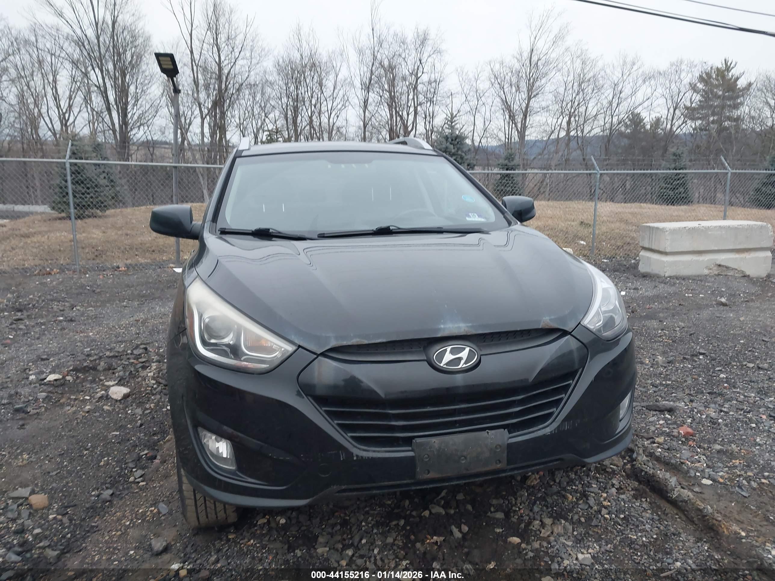 HYUNDAI TUCSON image 6