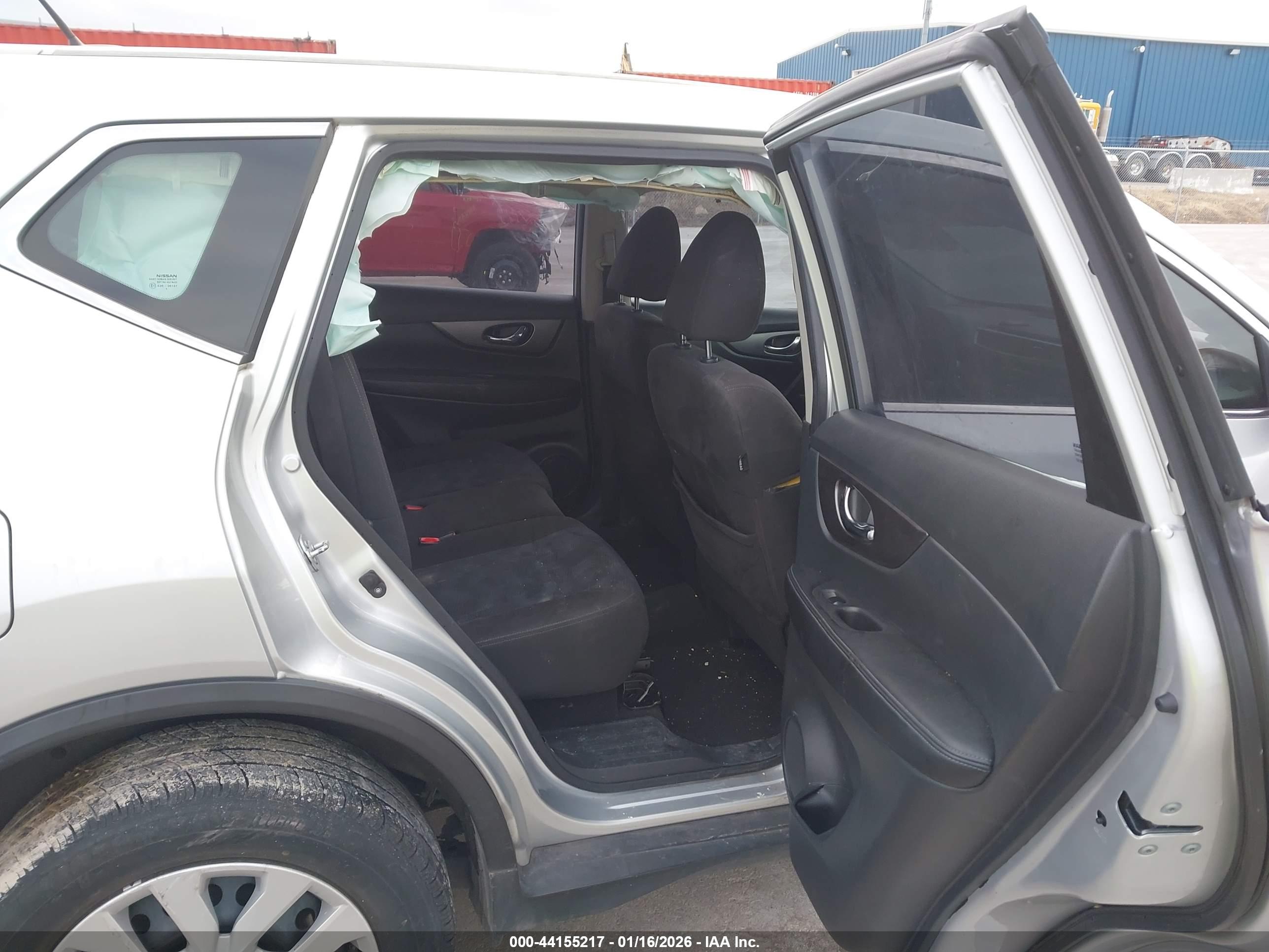 NISSAN ROGUE image 8